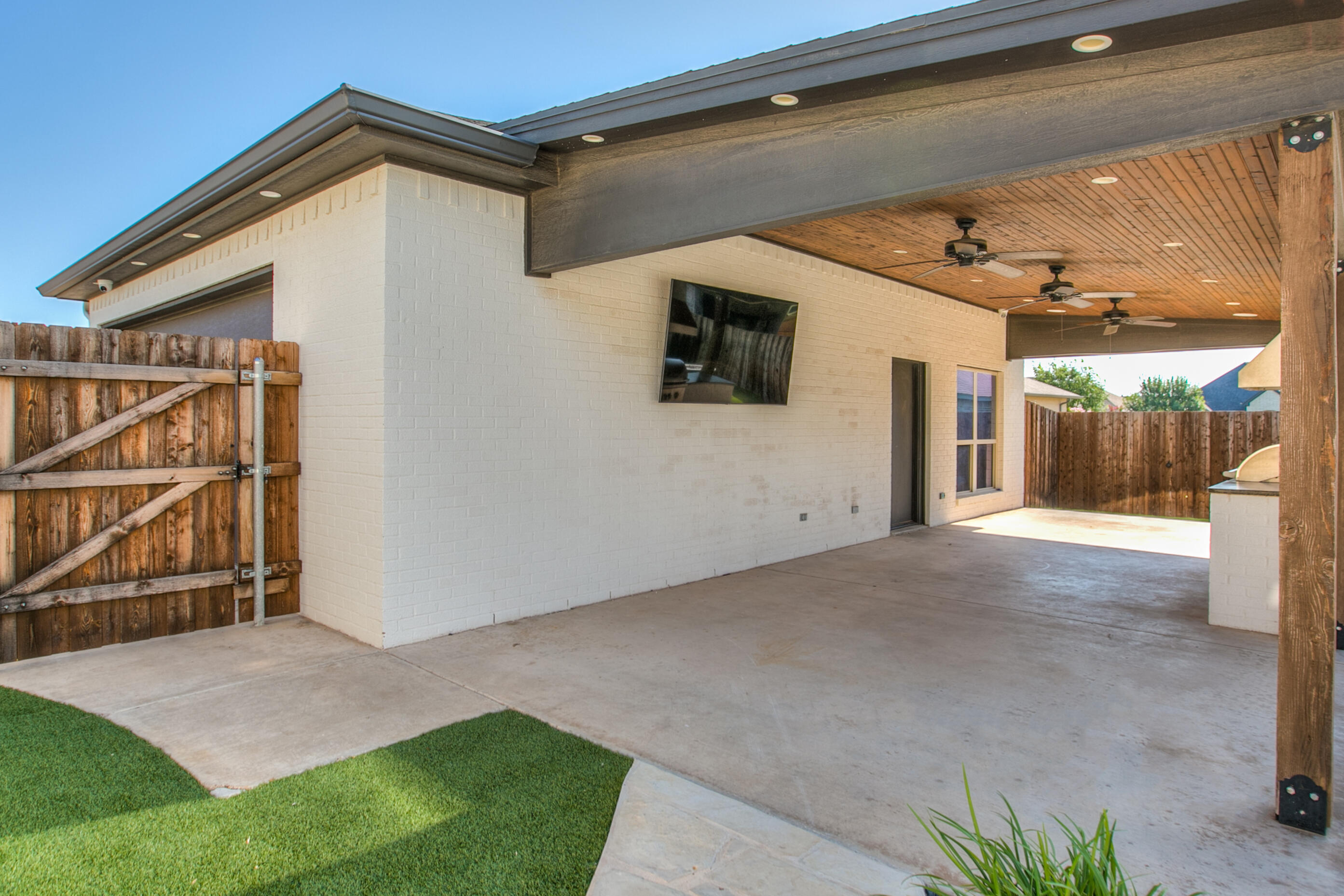 4730 Shadow Creek Drive Property Photo 31