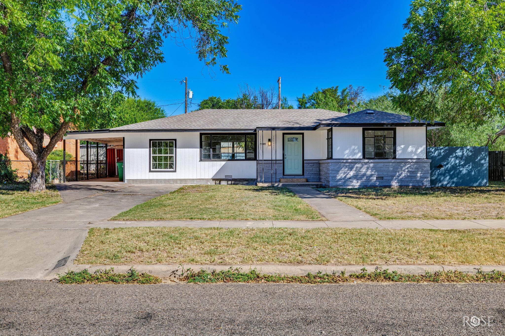 2402 Coleman Street Property Photo 1