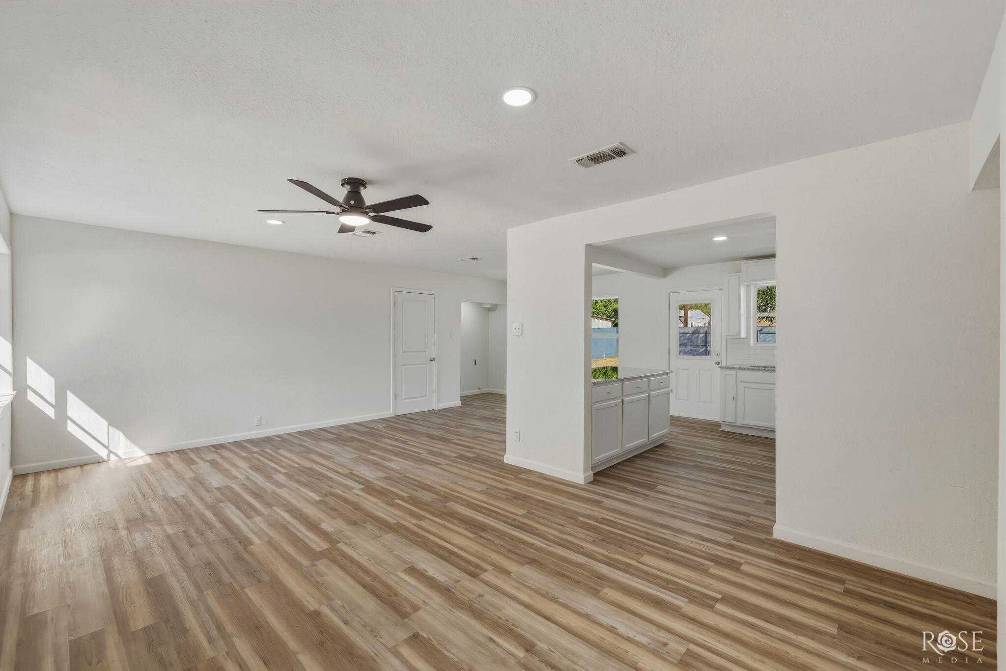 2402 Coleman Street Property Photo 5