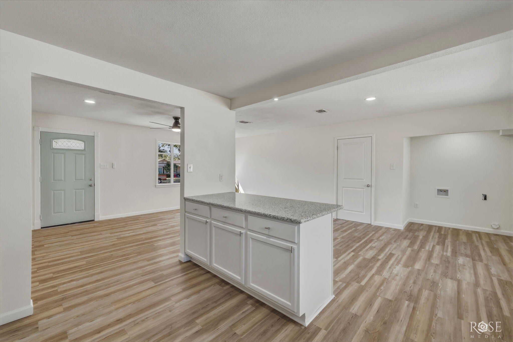 2402 Coleman Street Property Photo 12