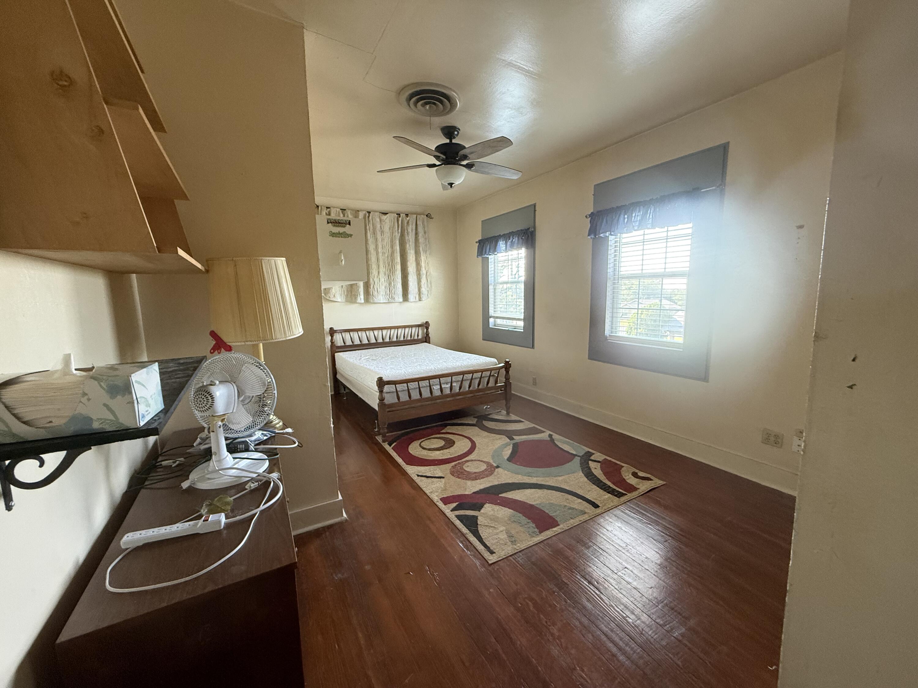 725 Parsons Street Property Photo 28