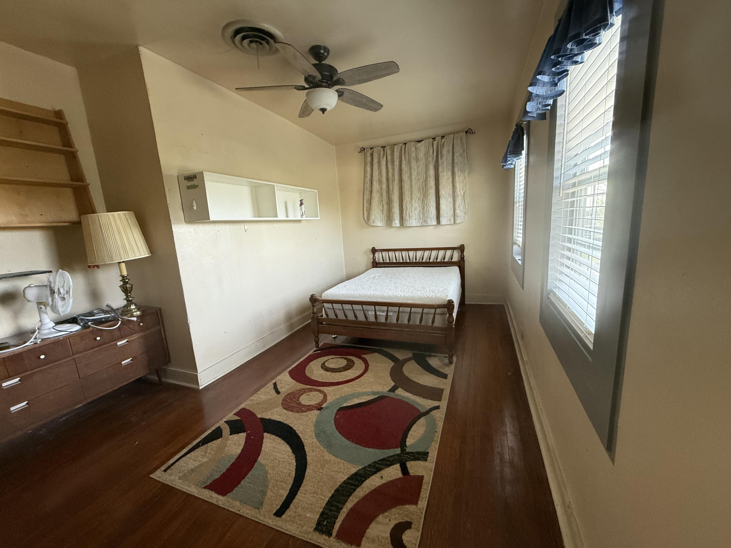 725 Parsons Street Property Photo 29