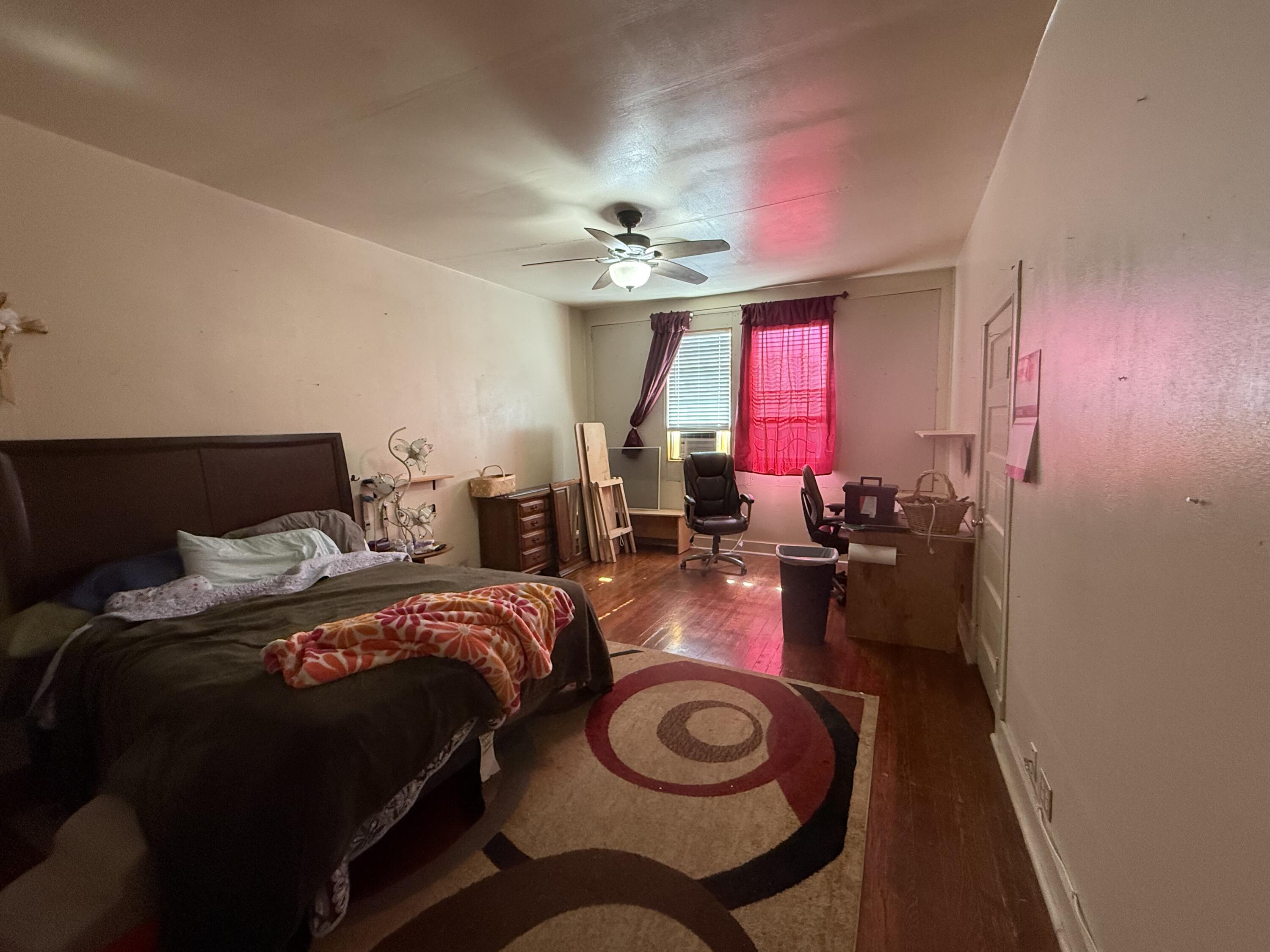 725 Parsons Street Property Photo 33