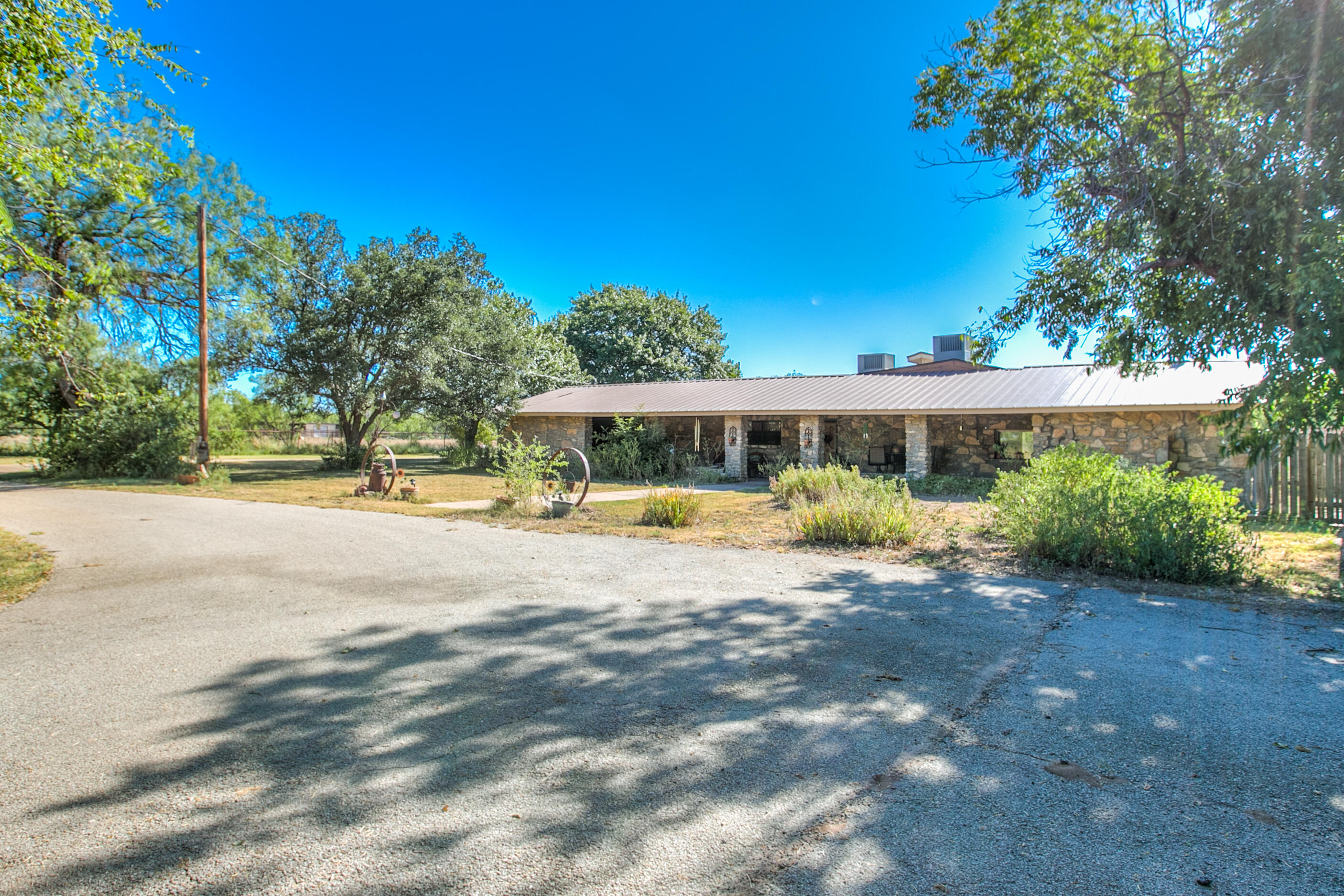 5490 S State Highway 208 Property Photo 1
