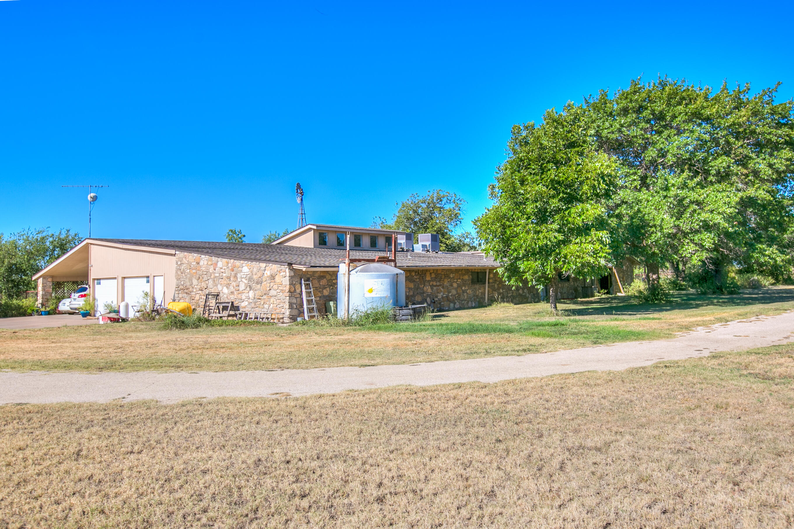 5490 S State Highway 208 Property Photo 26