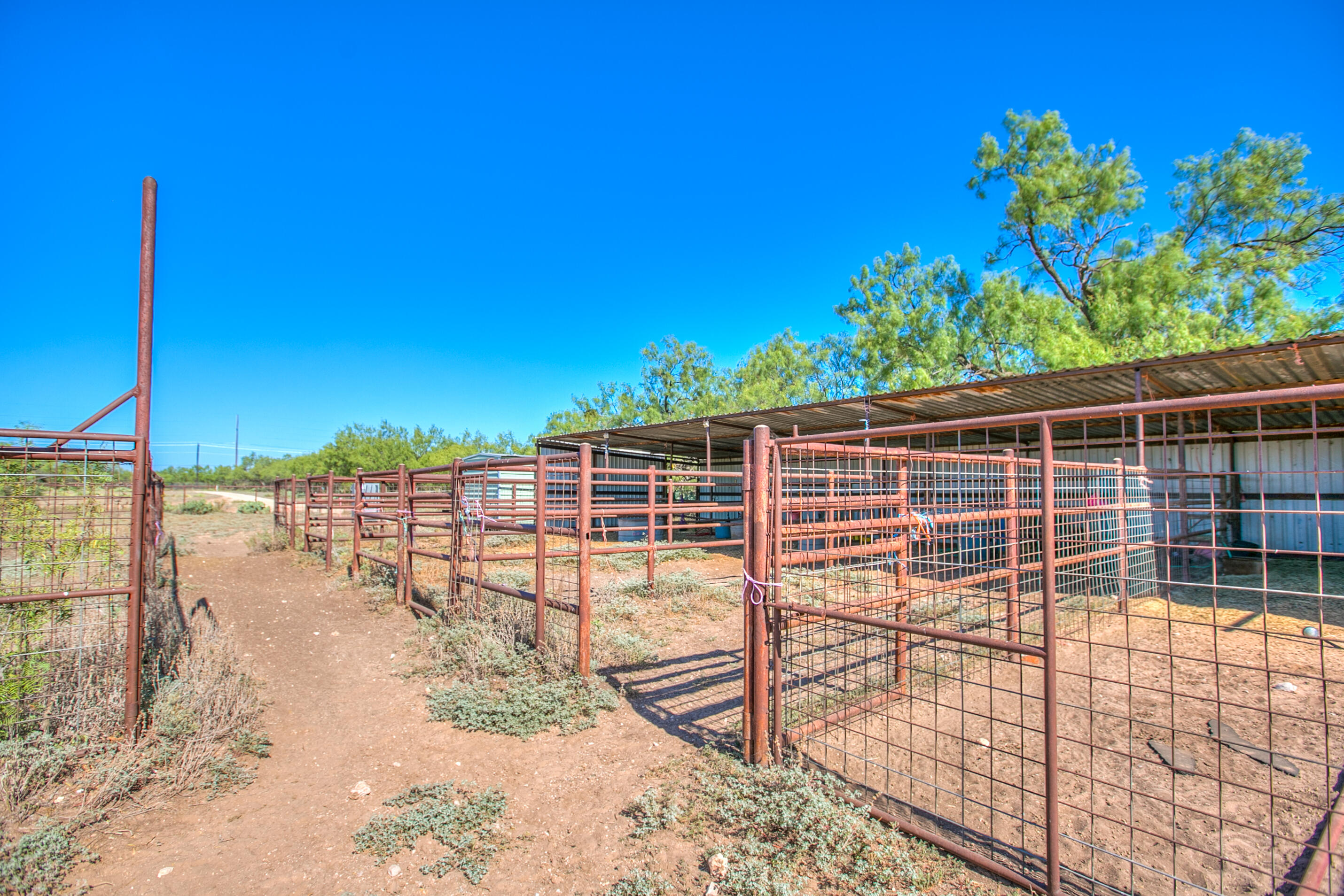 5490 S State Highway 208 Property Photo 39
