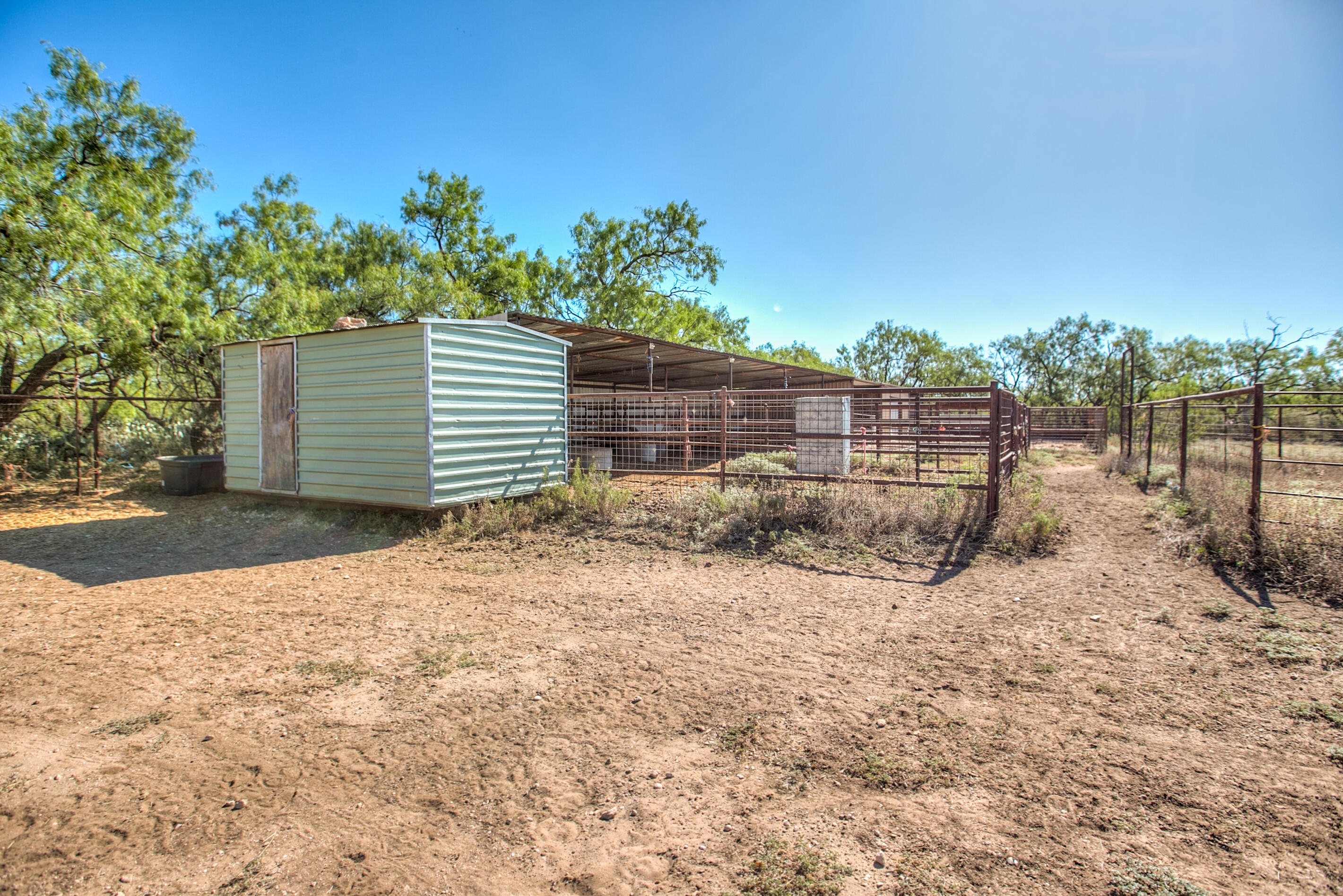 5490 S State Highway 208 Property Photo 41