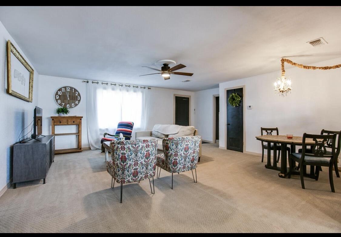 2095 End Street Property Photo 5
