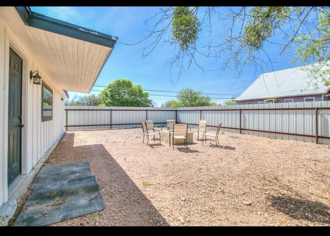 2095 End Street Property Photo 19