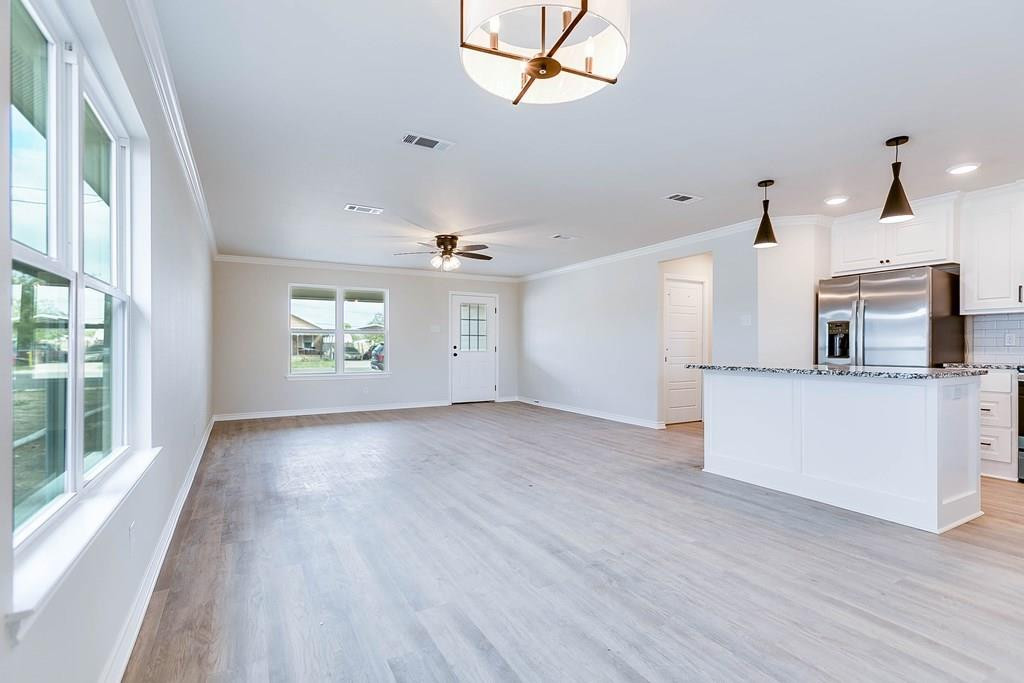 1005 Claborne Court Property Photo 6