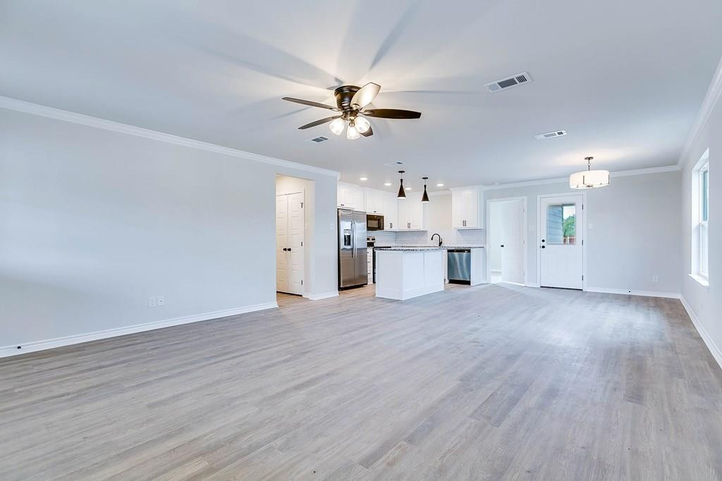 1005 Claborne Court Property Photo 9