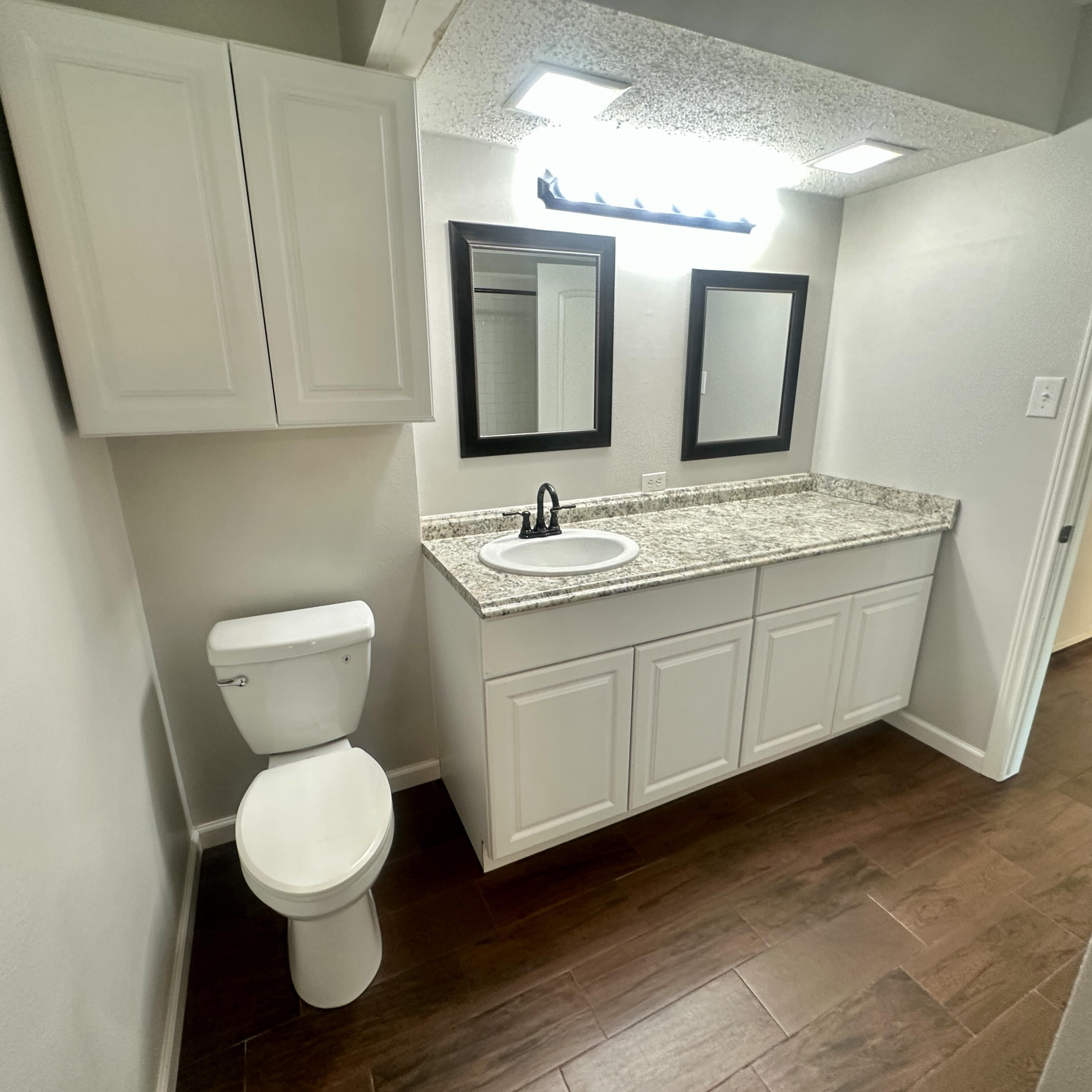 2480 University Avenue, Unit C Property Photo 6