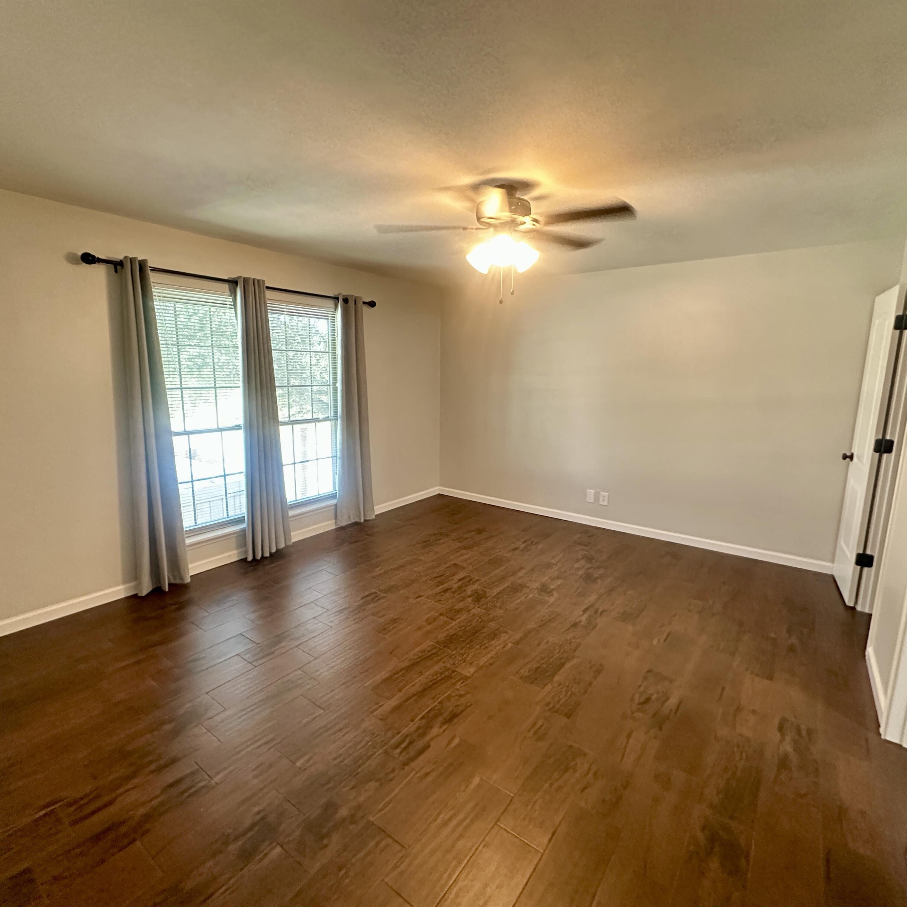 2480 University Avenue, Unit C Property Photo 8