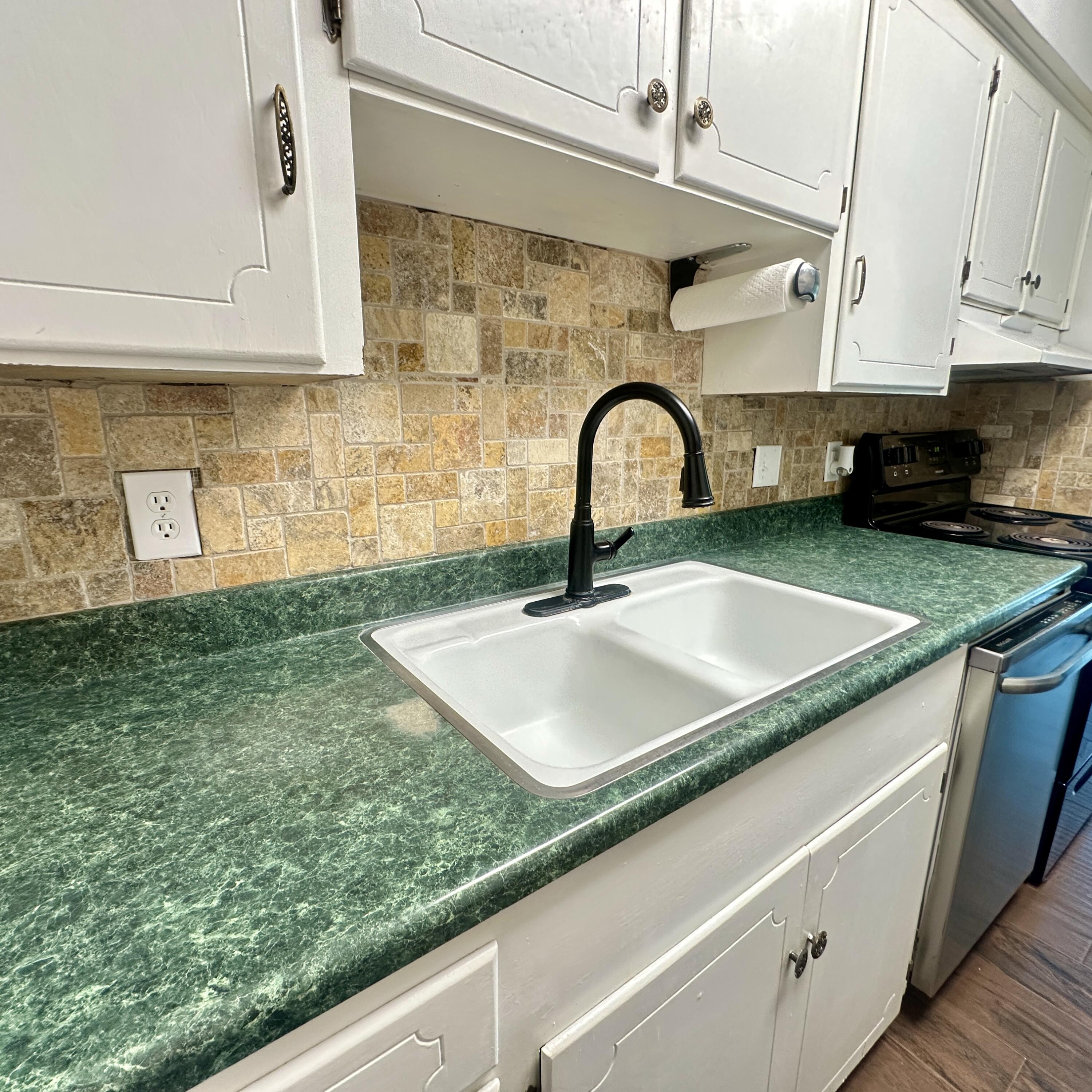 2480 University Avenue, Unit C Property Photo 12