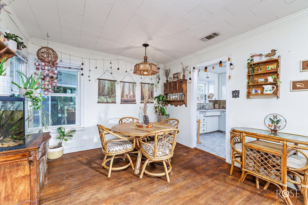 2022 Live Oak Street Property Photo 7