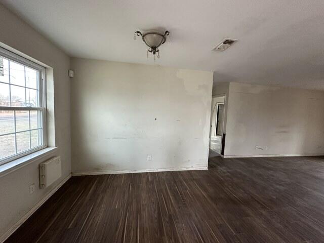 2930 Waco Street Property Photo 6