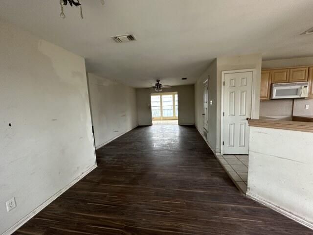 2930 Waco Street Property Photo 7