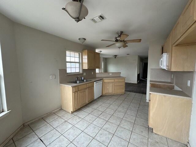 2930 Waco Street Property Photo 9