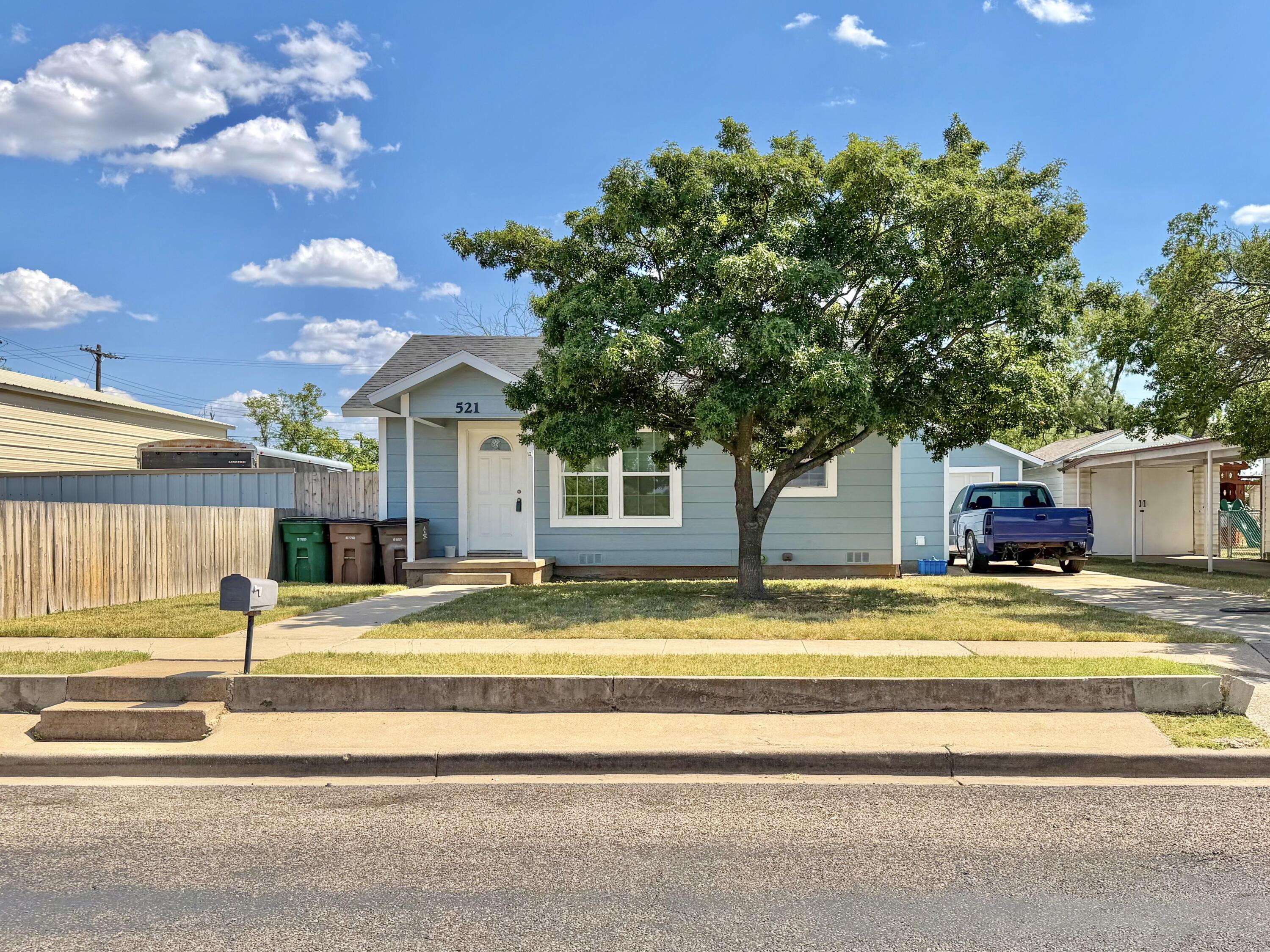 521 E 42nd Street Property Photo 1