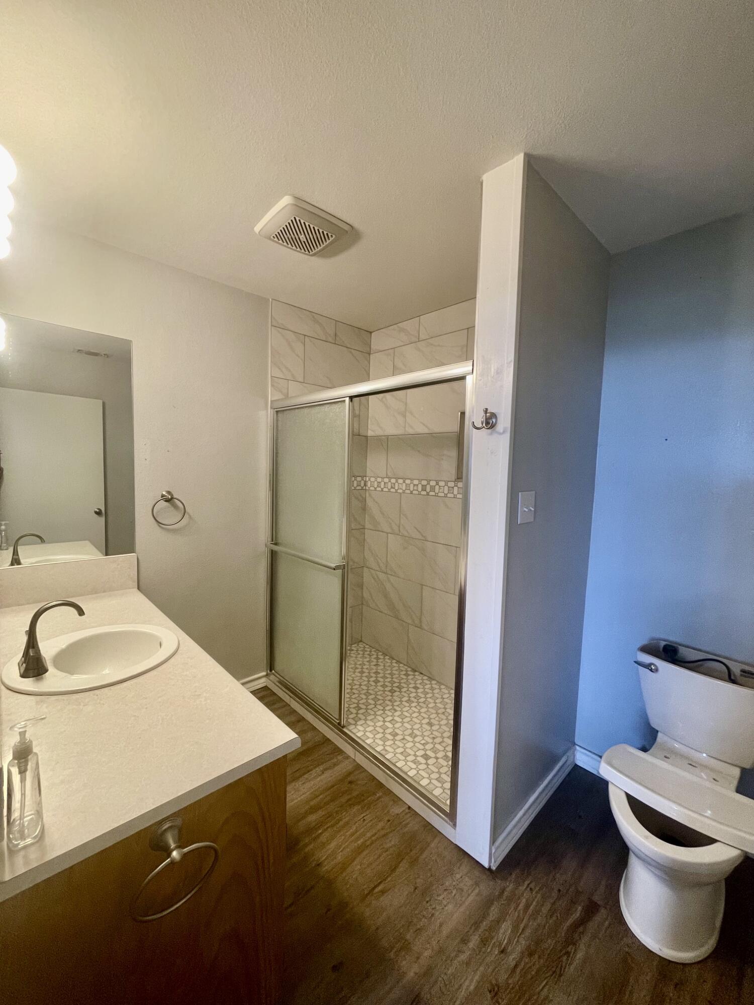 2253 E Valley Drive Property Photo 8