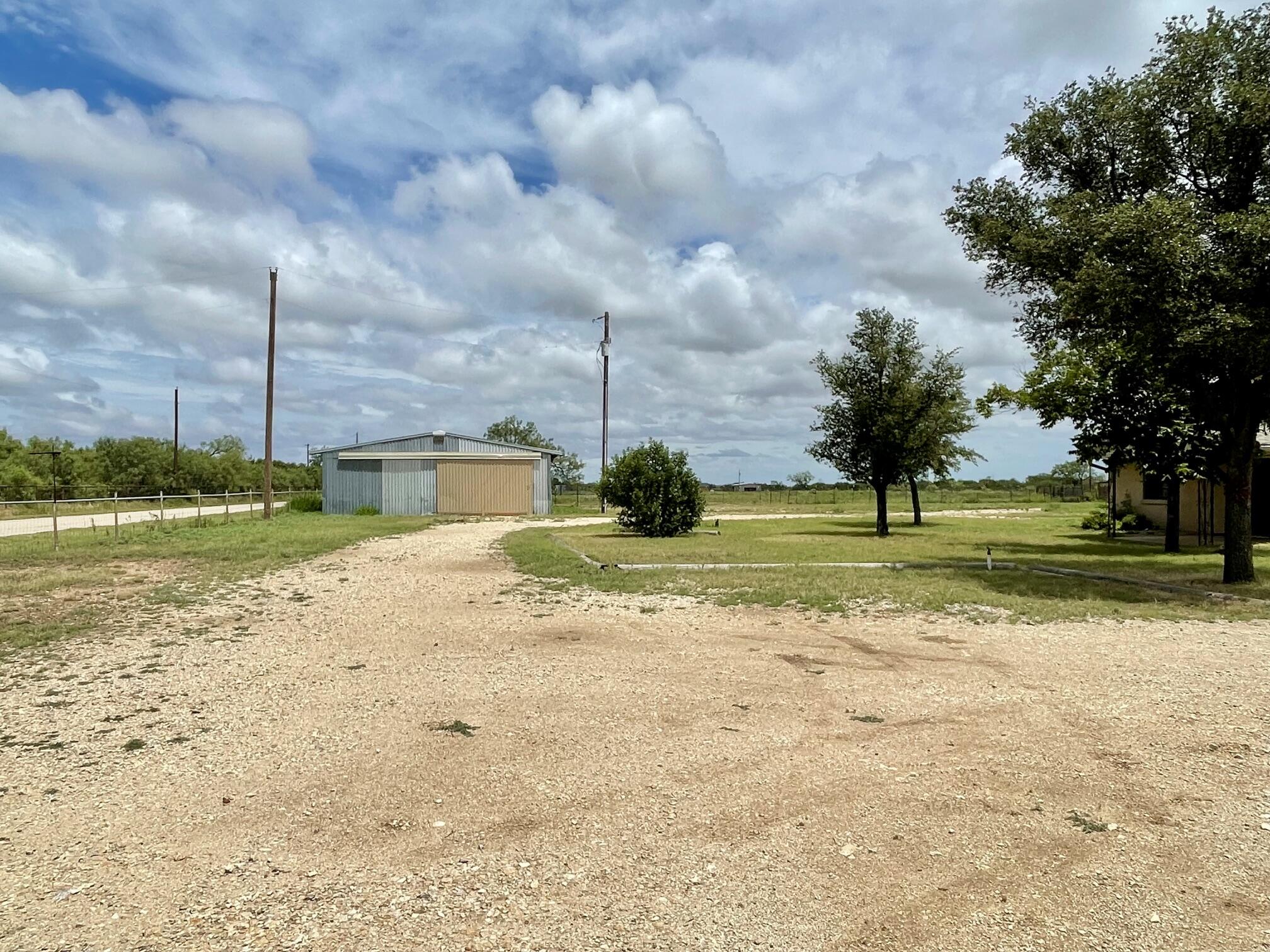 2253 E Valley Drive Property Photo 13