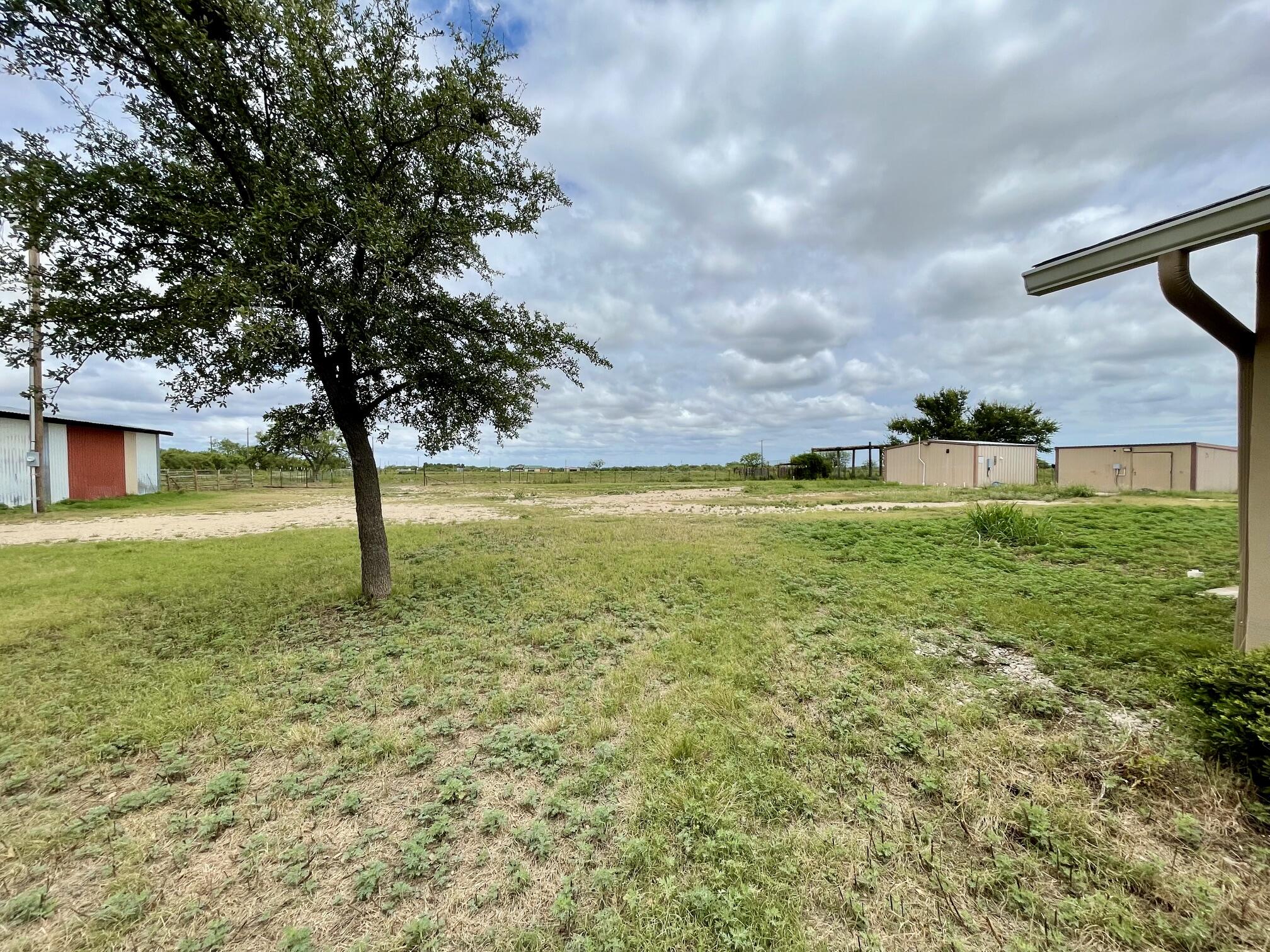 2253 E Valley Drive Property Photo 15