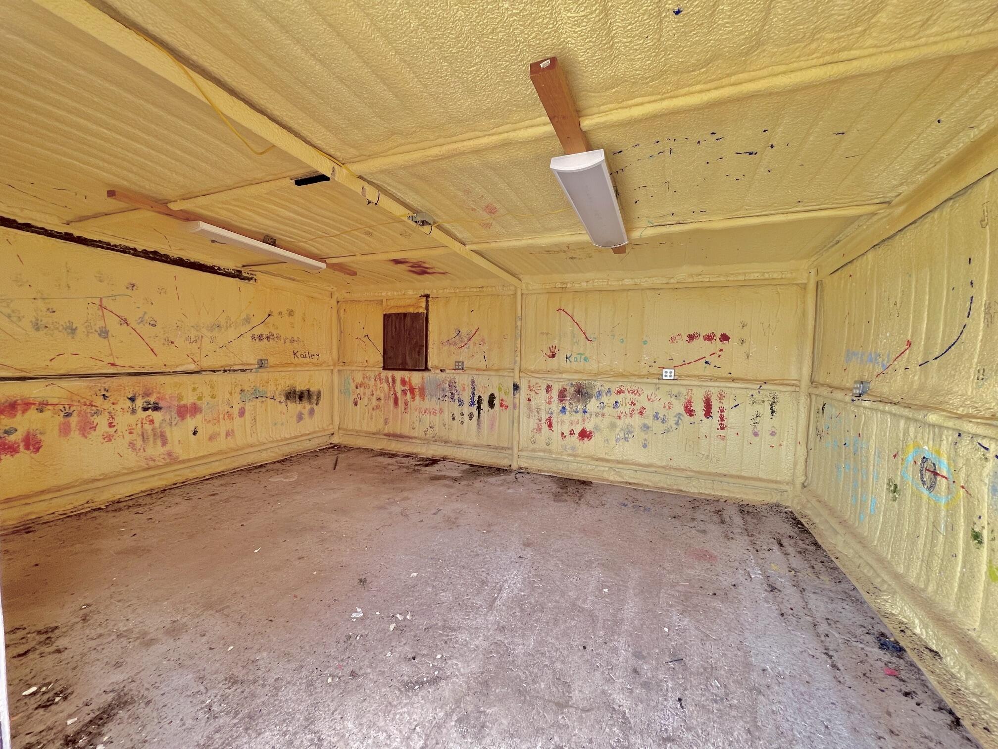 2253 E Valley Drive Property Photo 18