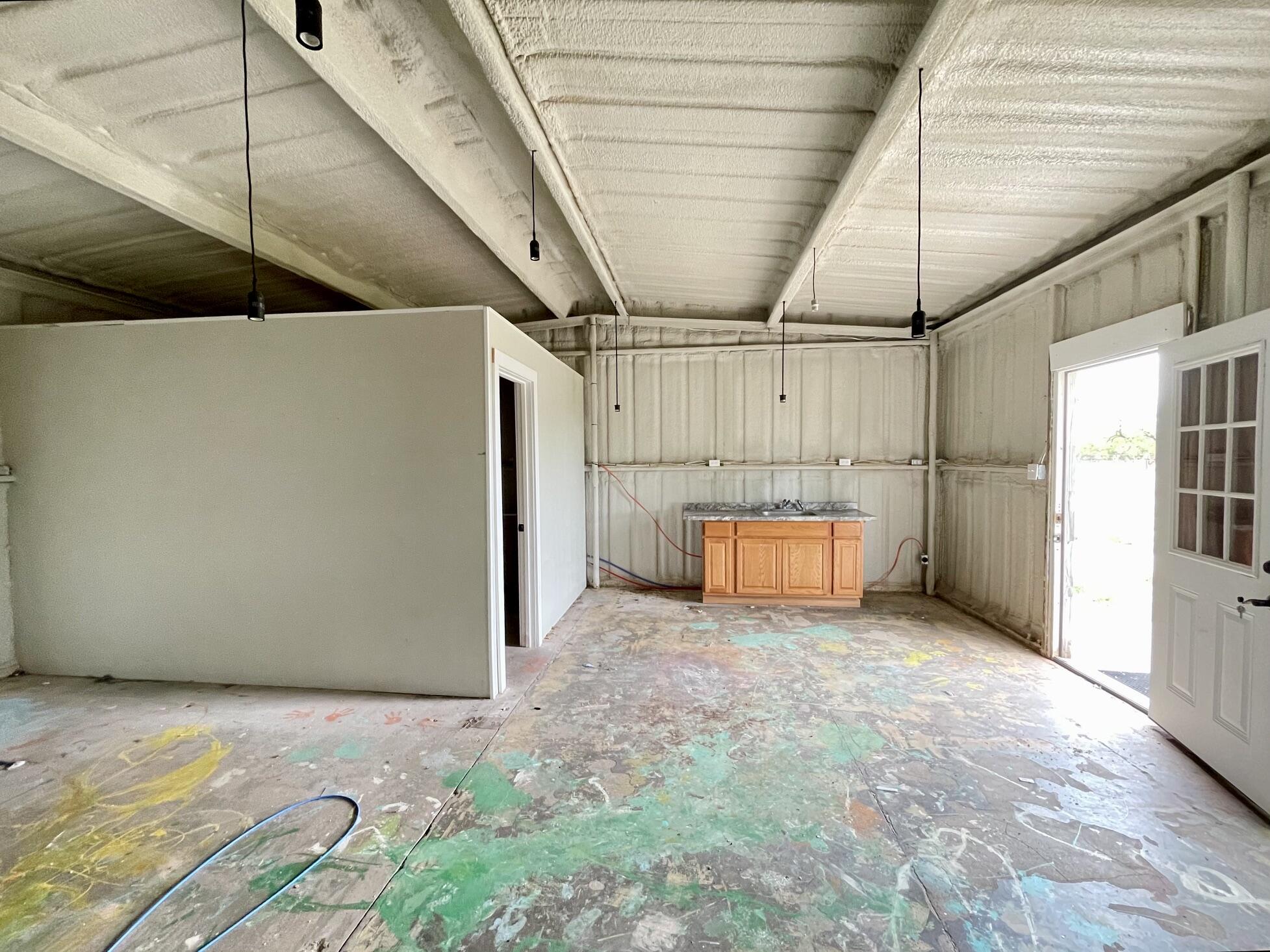 2253 E Valley Drive Property Photo 22