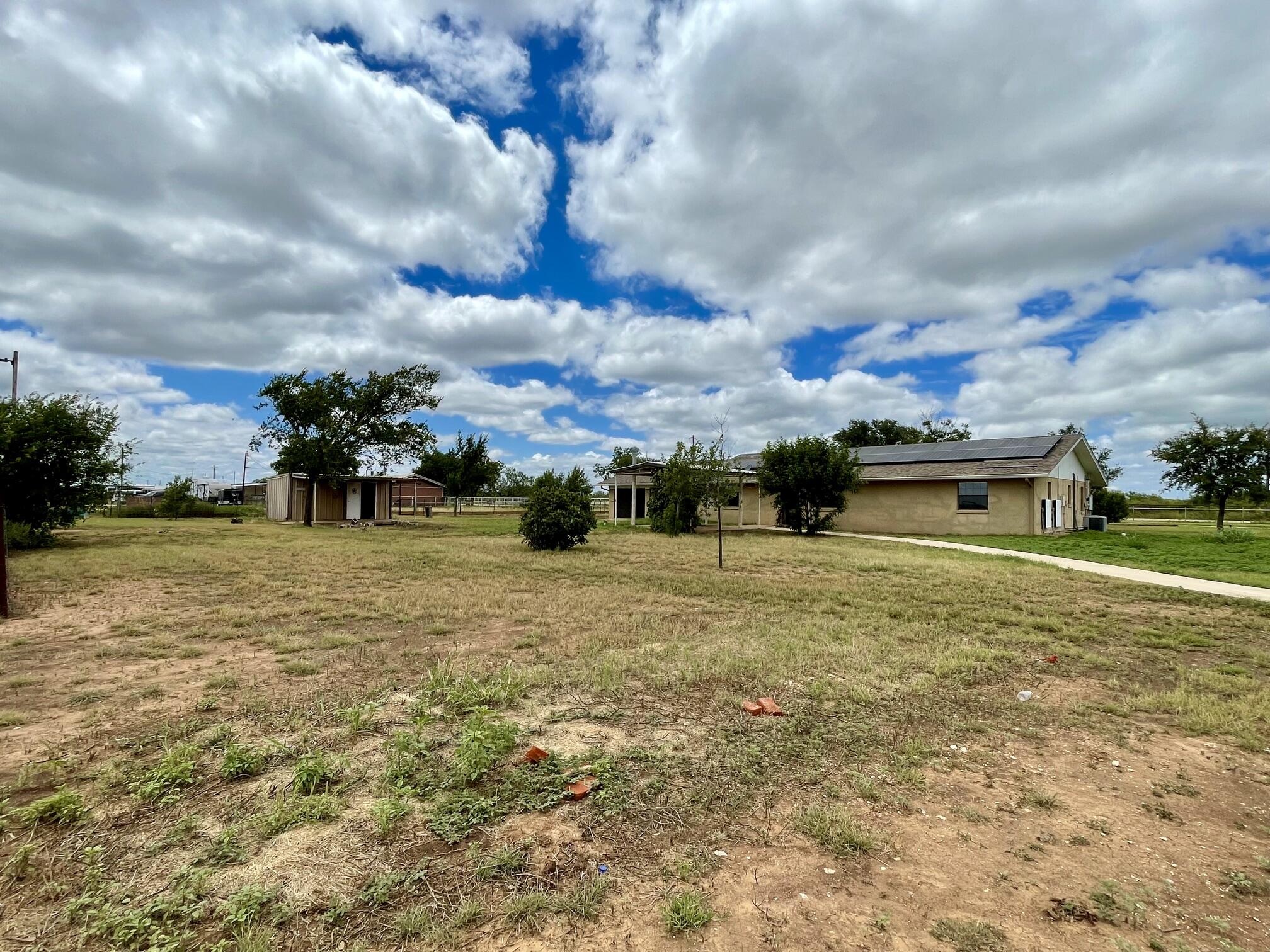 2253 E Valley Drive Property Photo 23