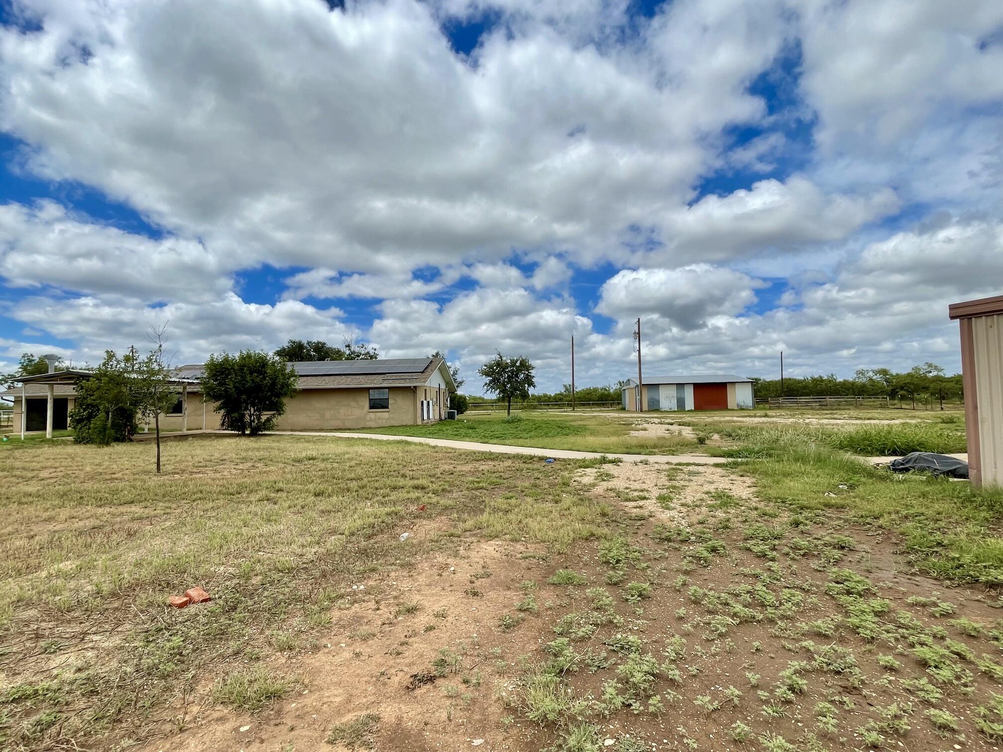 2253 E Valley Drive Property Photo 24