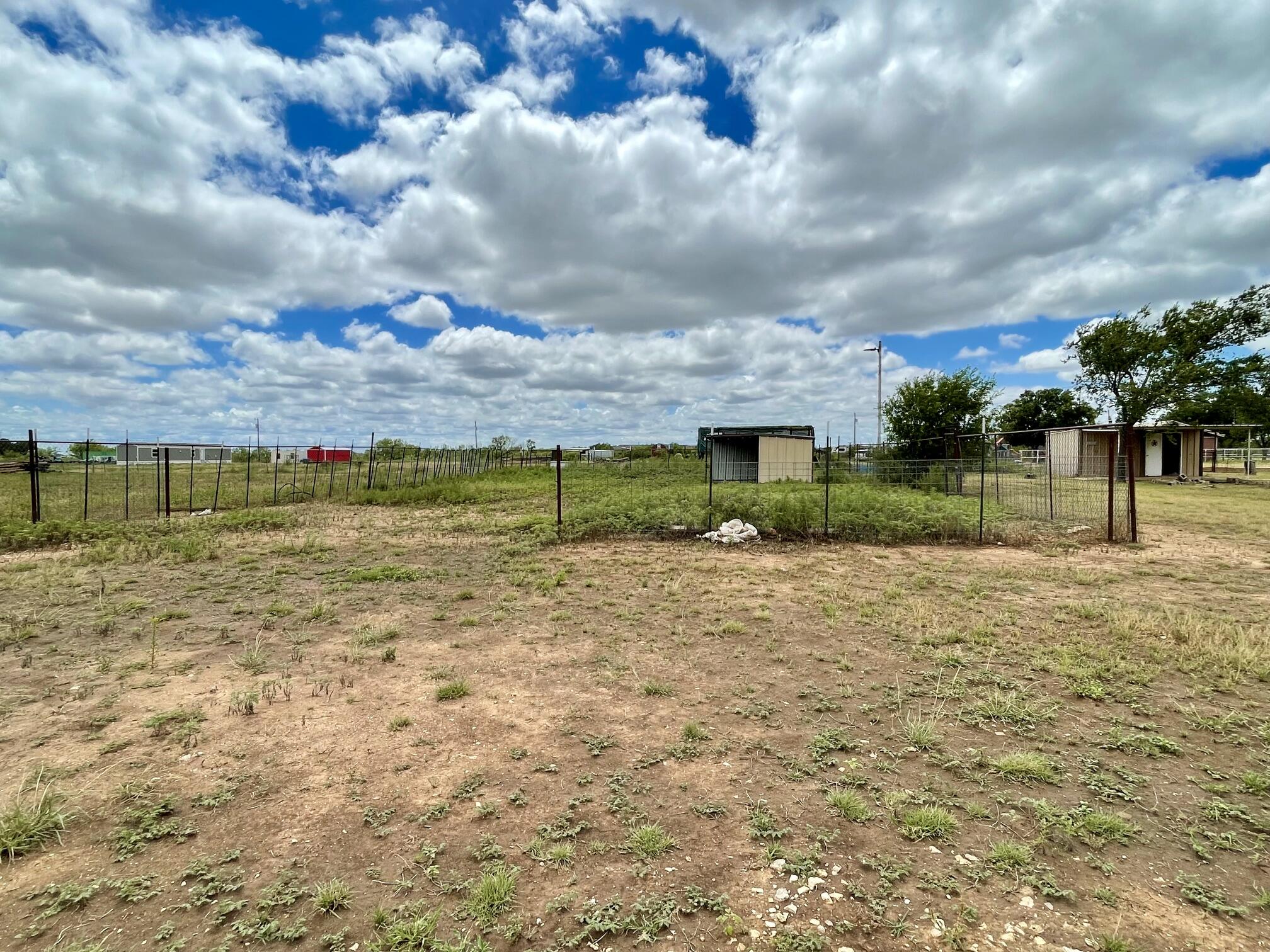 2253 E Valley Drive Property Photo 28