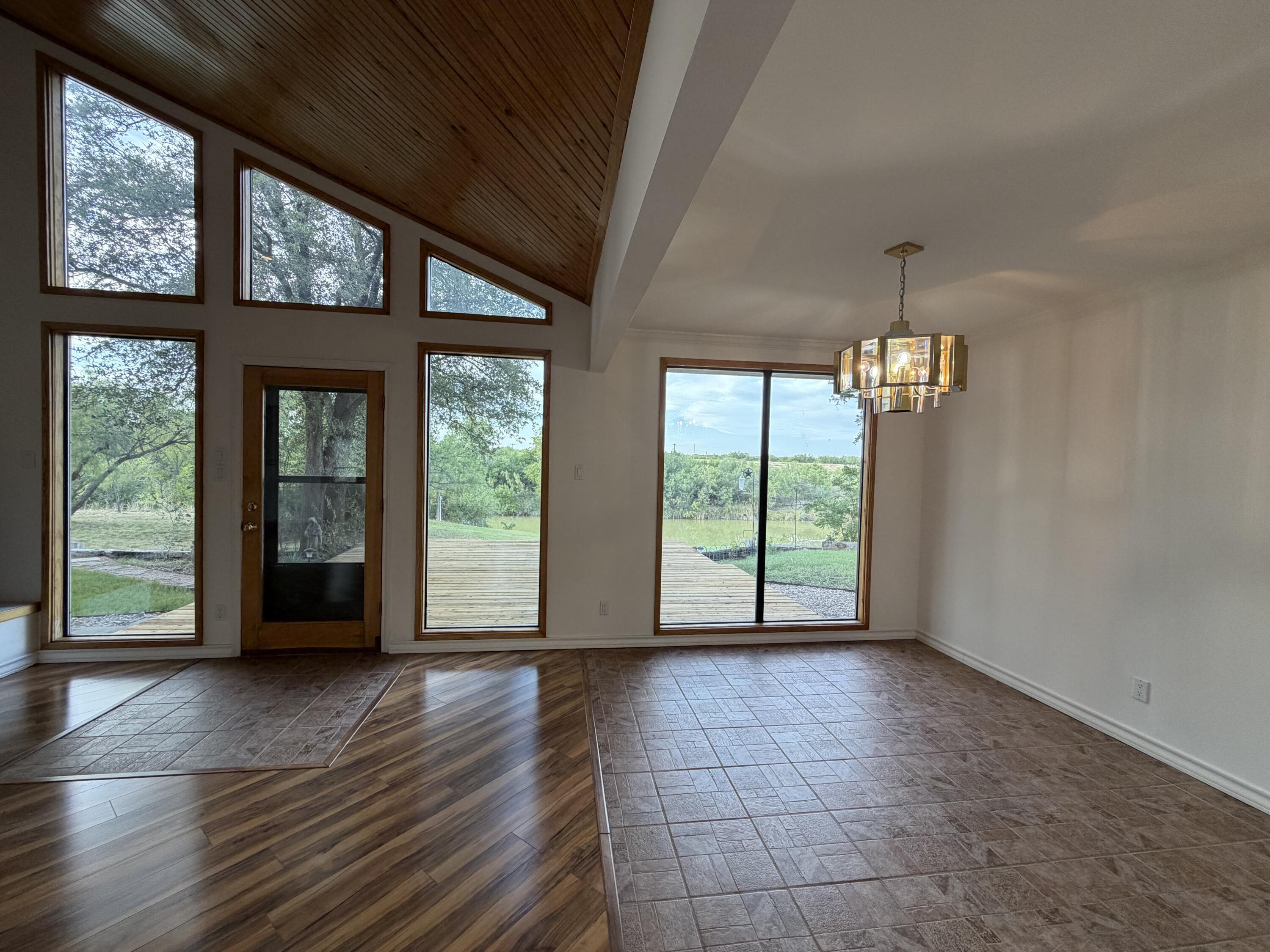13194 Spring Creek Lane Property Photo 9