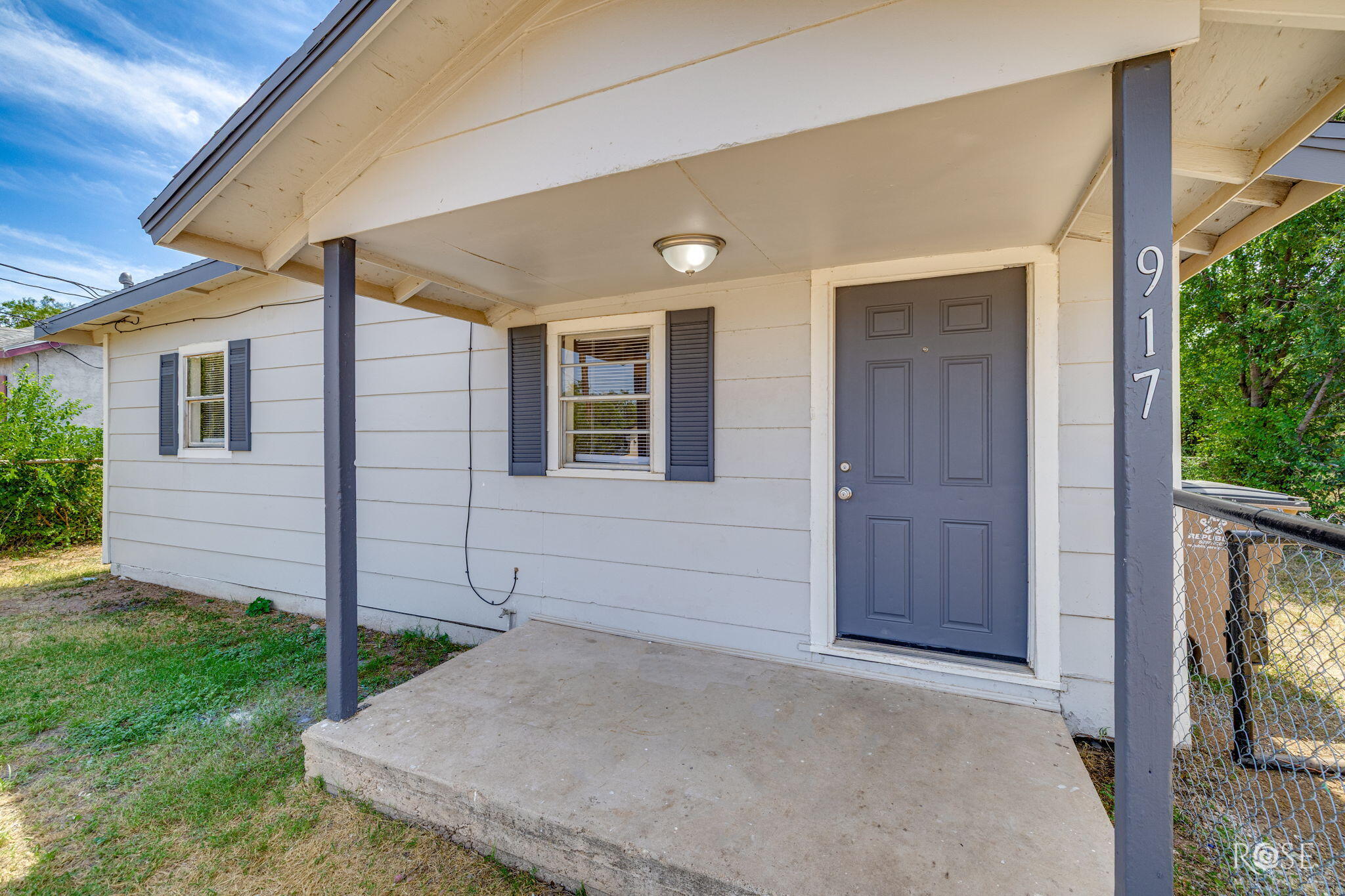 917 Texas Avenue Property Photo 6