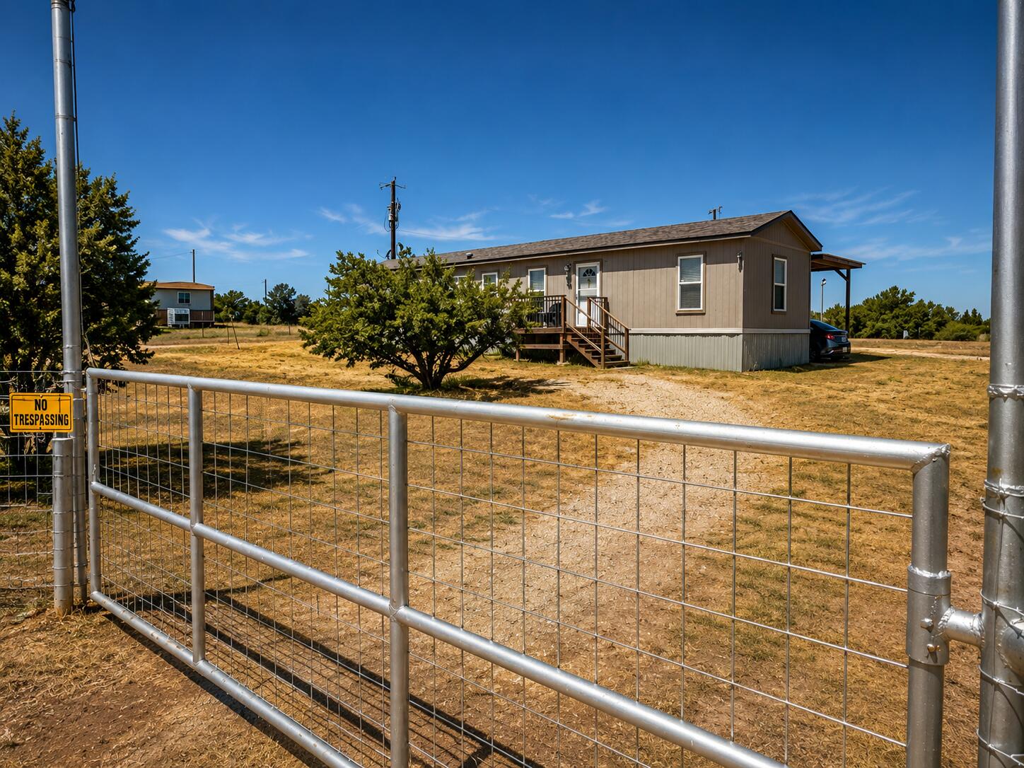 640 E Lake Road Property Photo 1