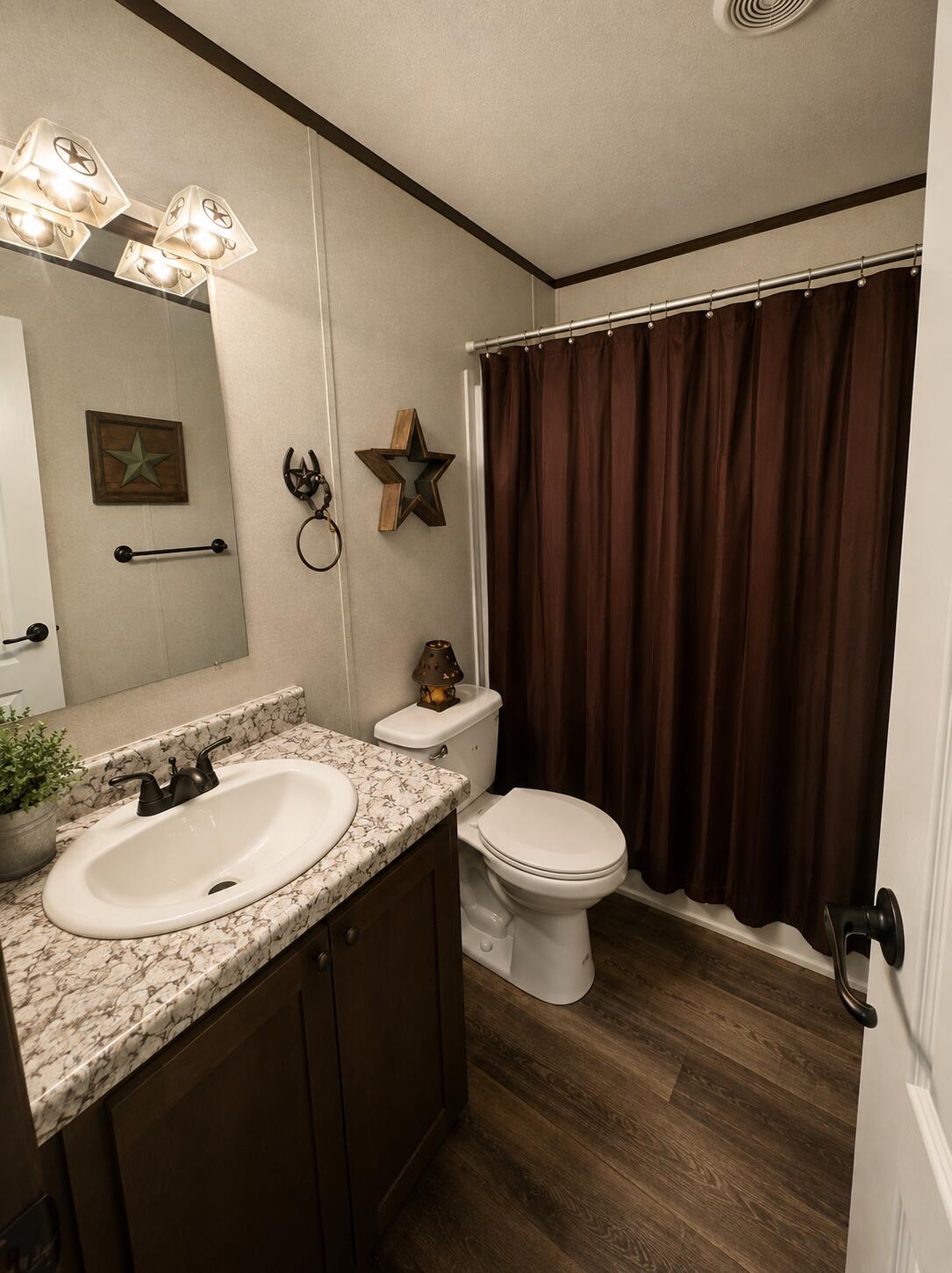 640 E Lake Road Property Photo 12