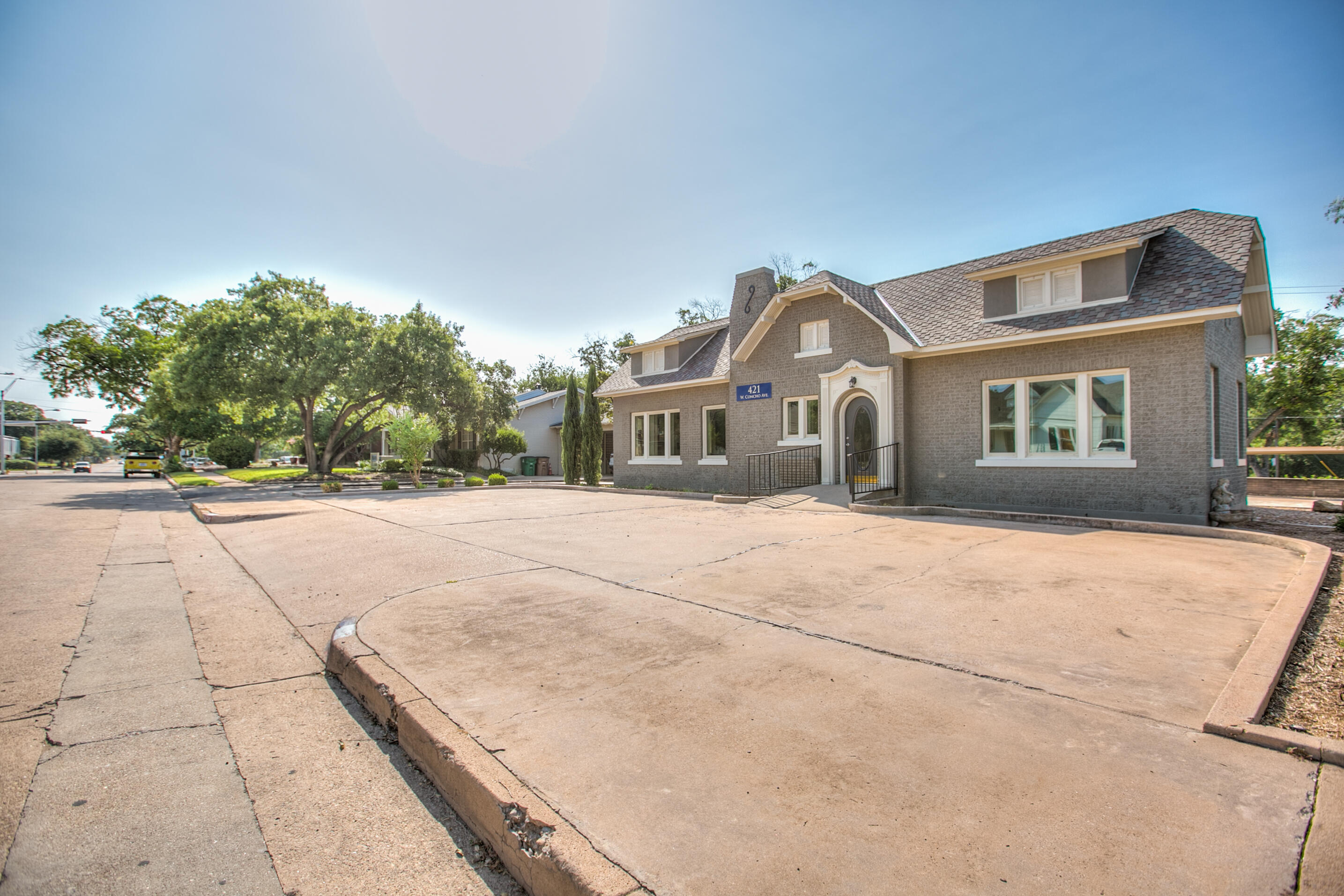 421 W Concho Avenue Property Photo 7