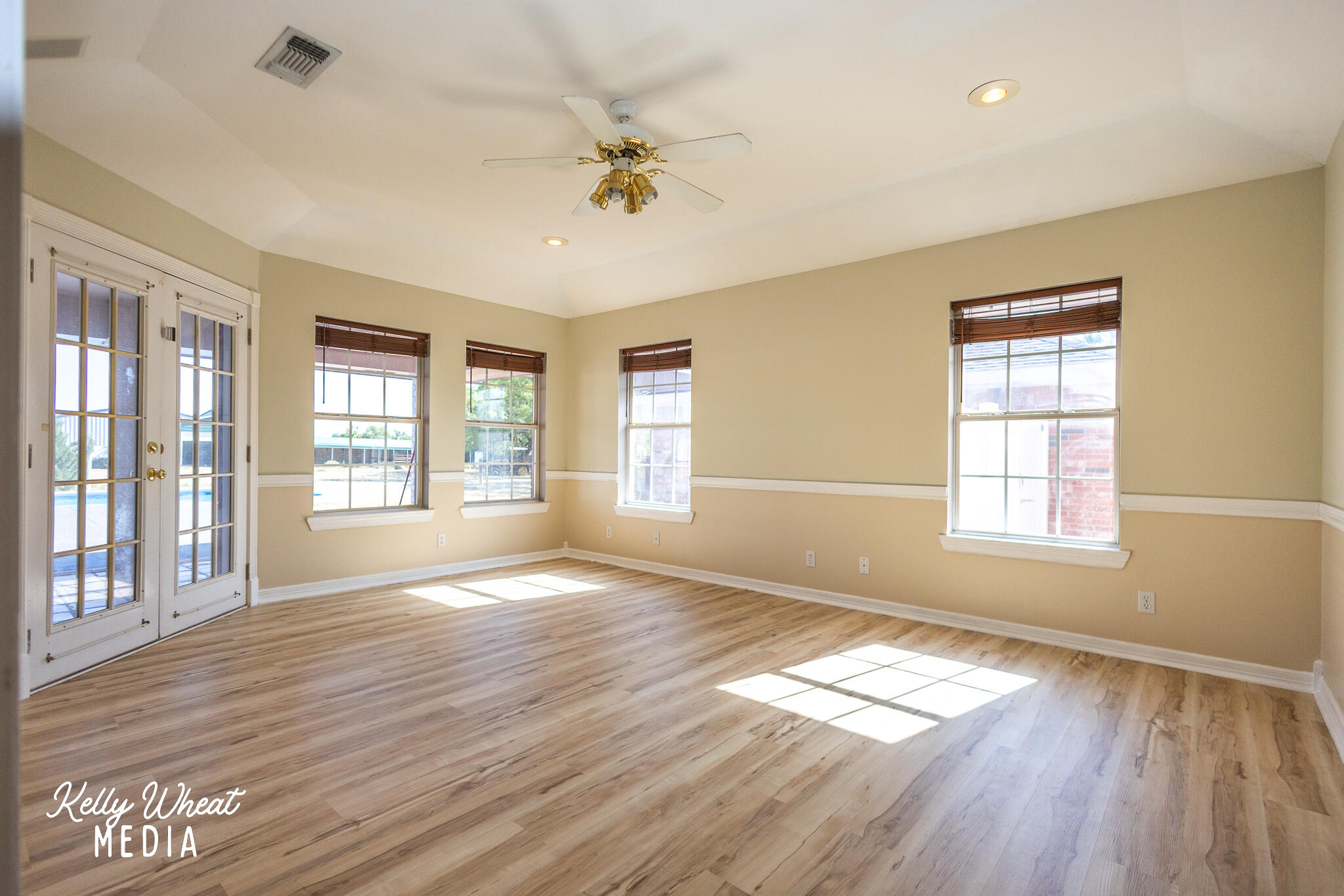 1526 Ray Street Property Photo 13