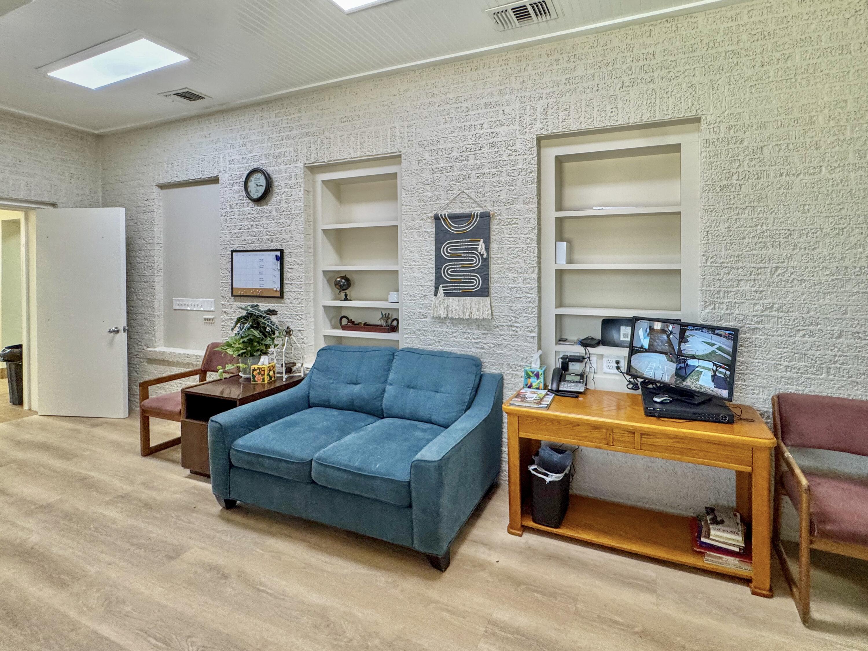 1103 S Oakes Street Property Photo 19