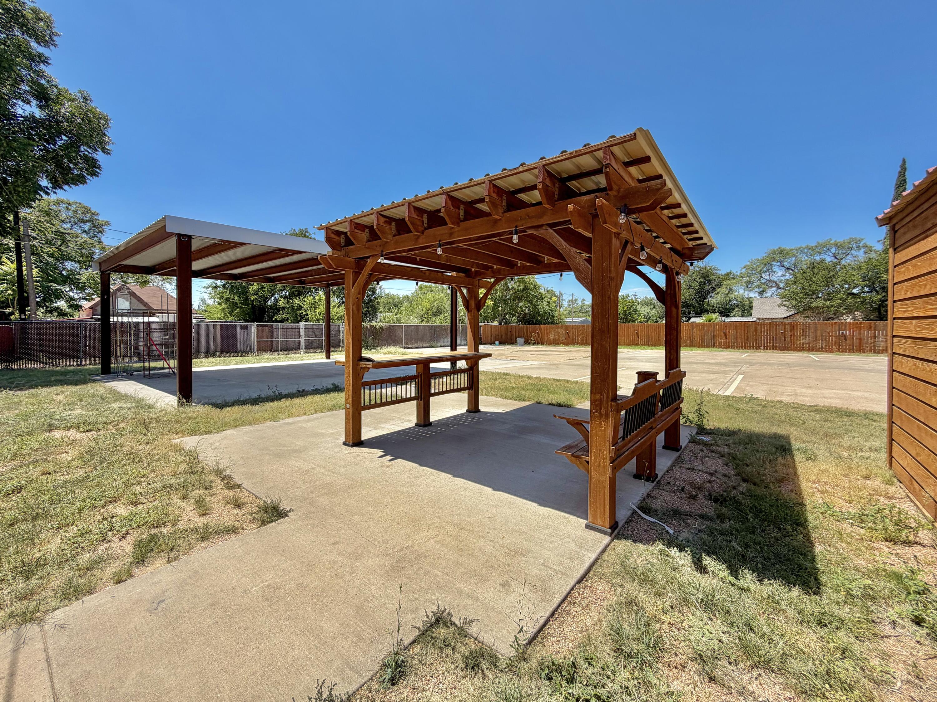 1103 S Oakes Street Property Photo 43