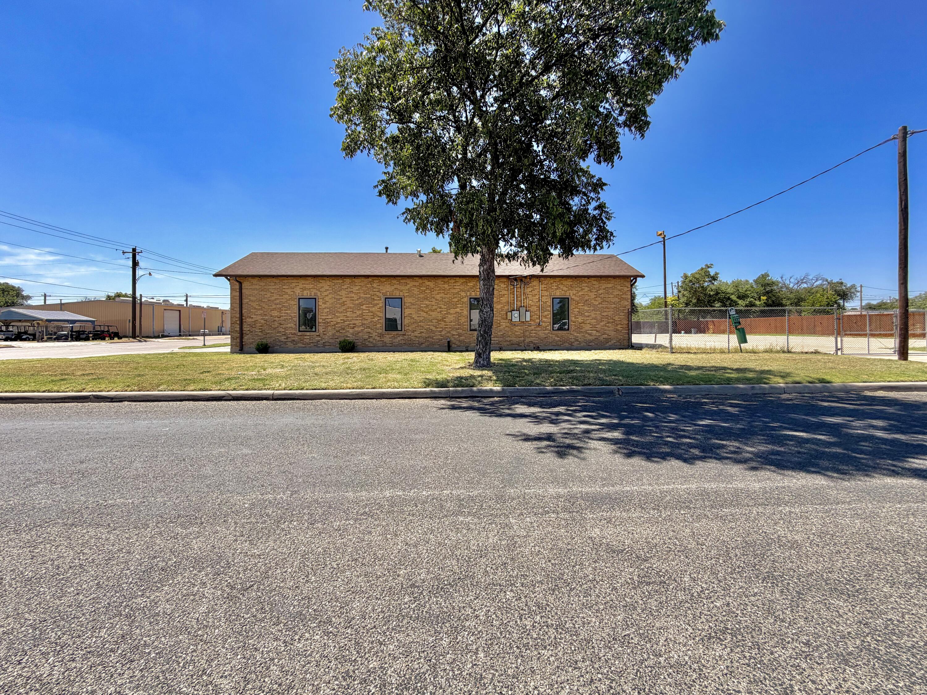 1103 S Oakes Street Property Photo 47