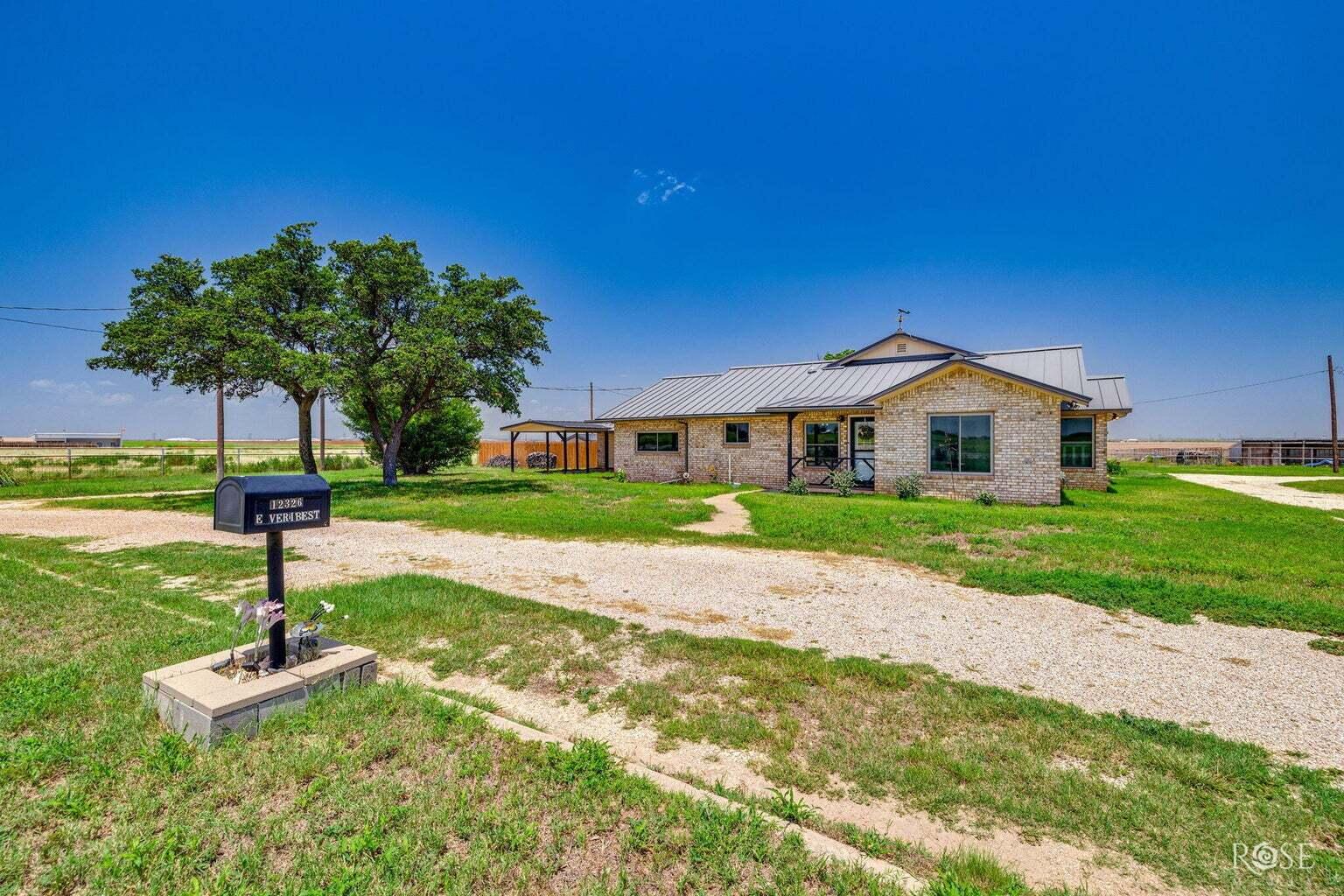 12326 E Veribest Road Property Photo 3