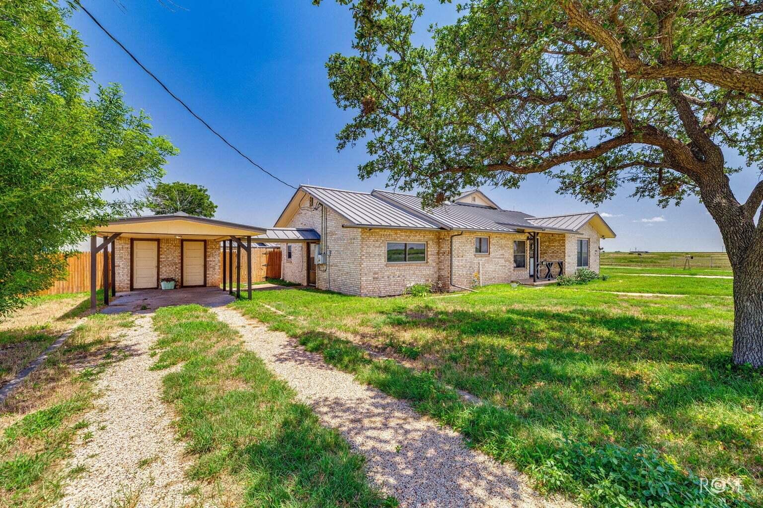 12326 E Veribest Road Property Photo 4