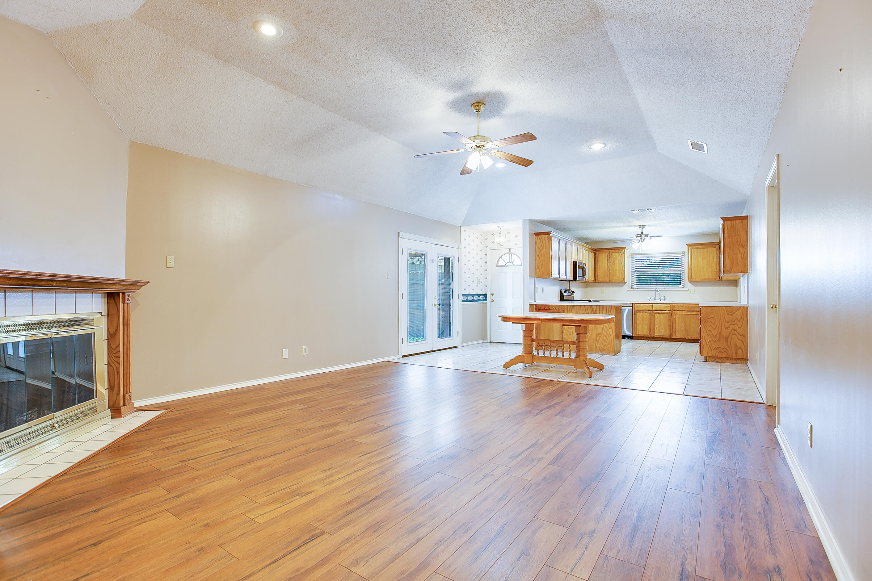 4418 Southland Boulevard Property Photo 2