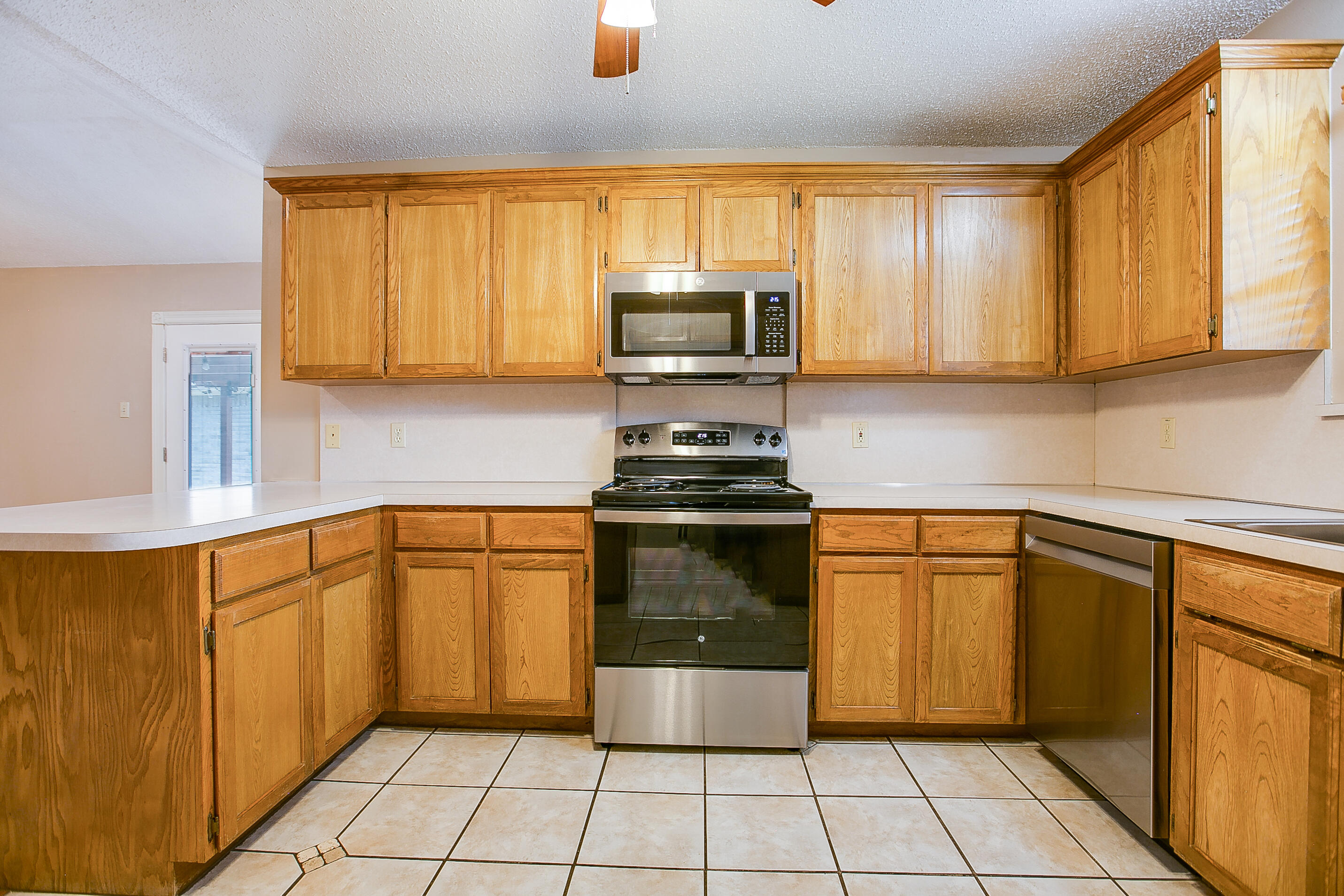 4418 Southland Boulevard Property Photo 3