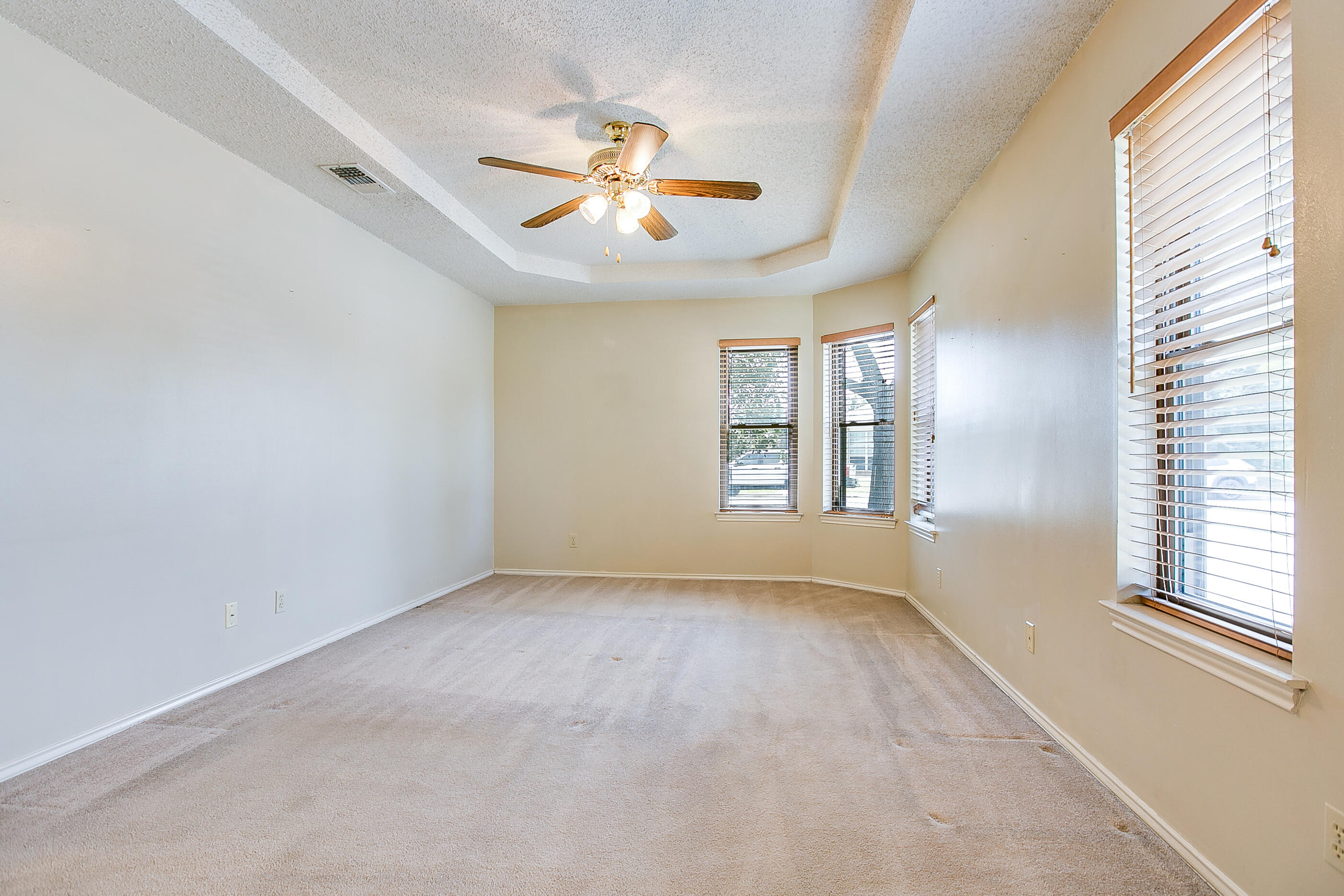 4418 Southland Boulevard Property Photo 4
