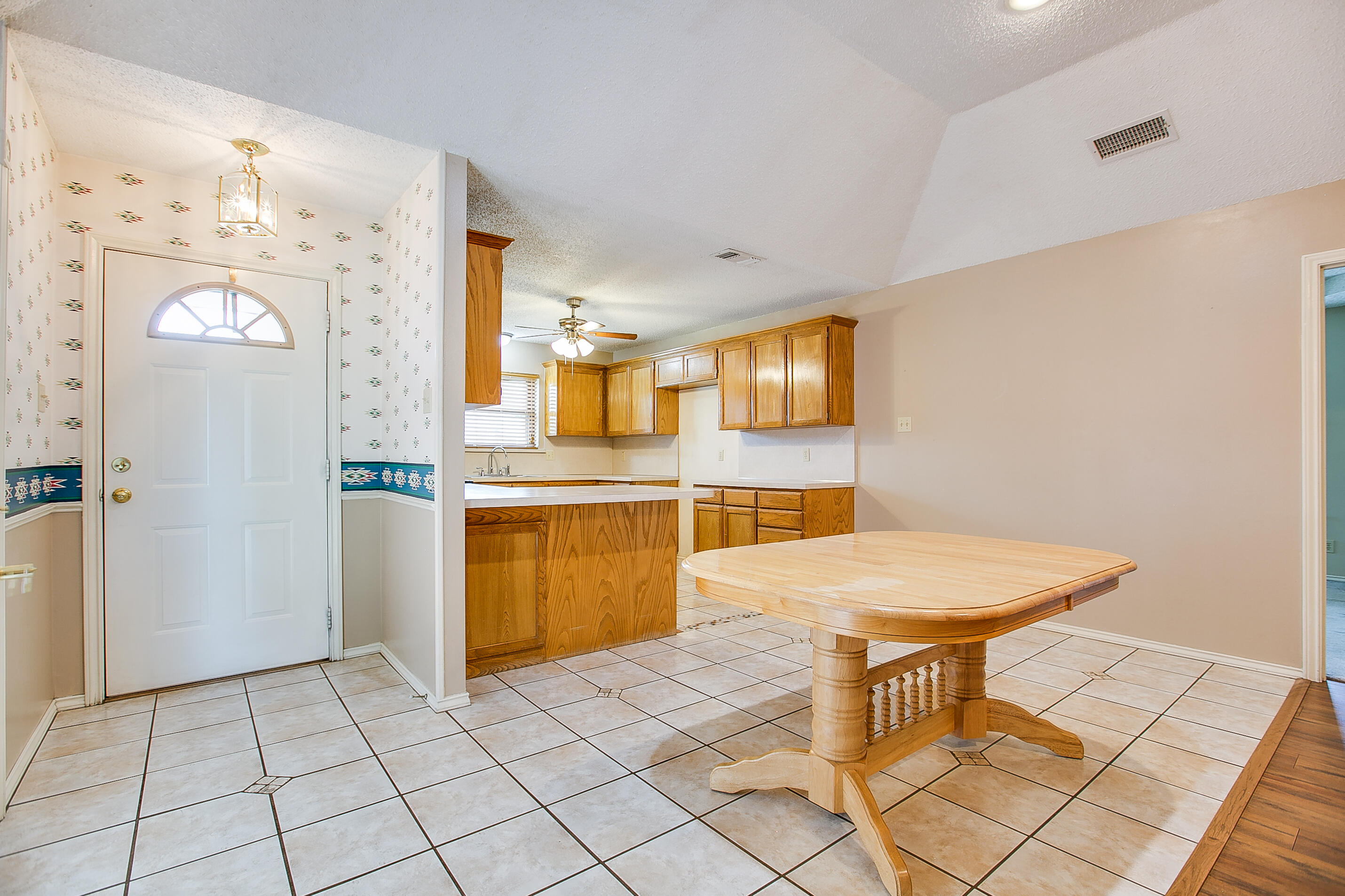 4418 Southland Boulevard Property Photo 13