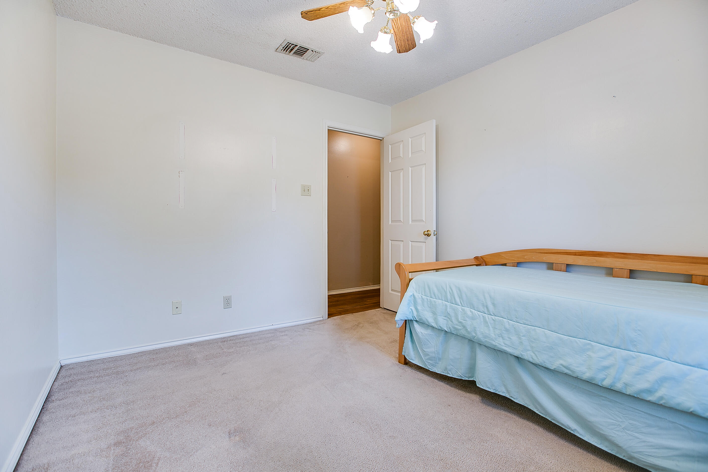 4418 Southland Boulevard Property Photo 25