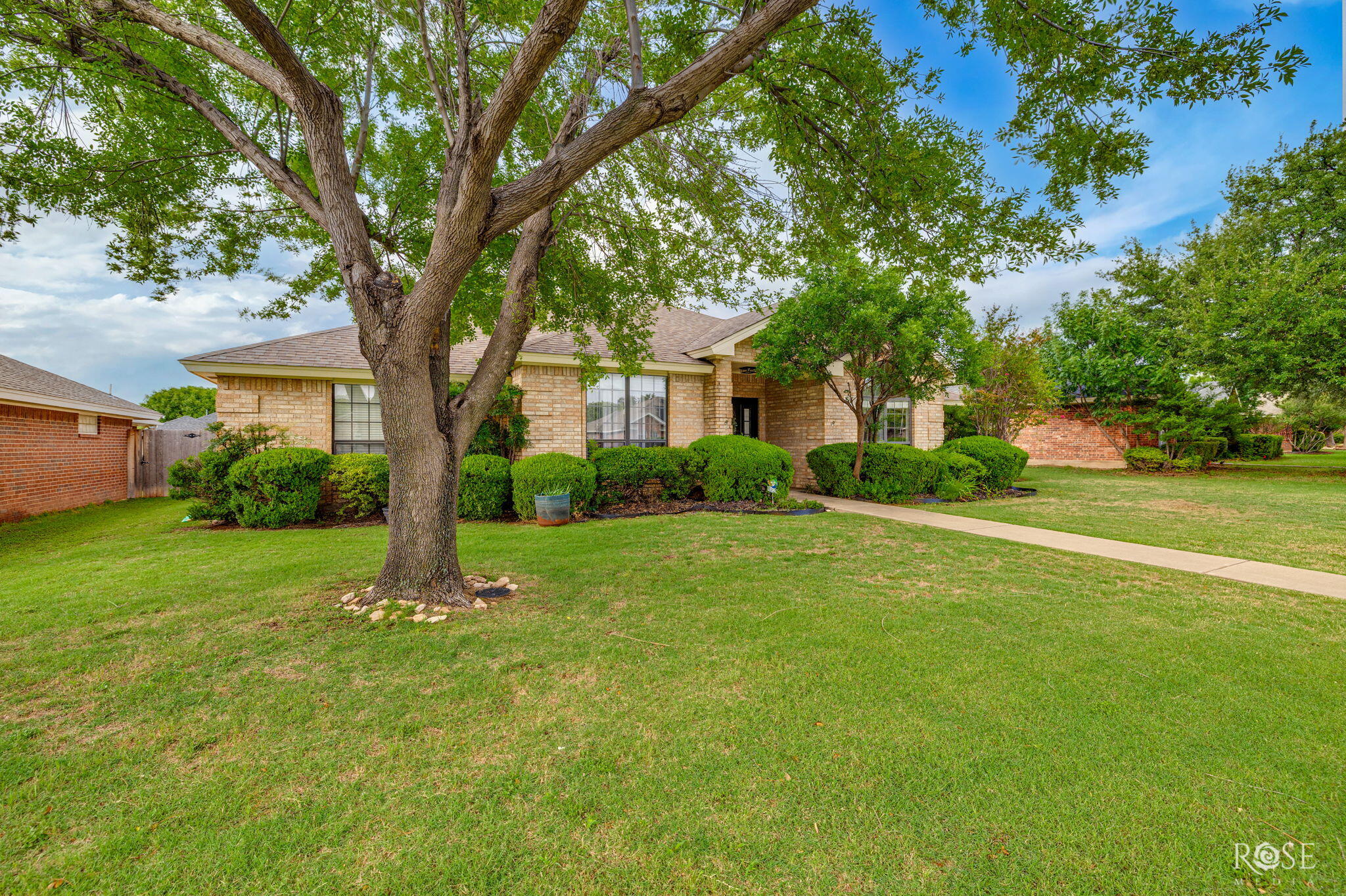 3509 Shadyhill Drive Property Photo 2