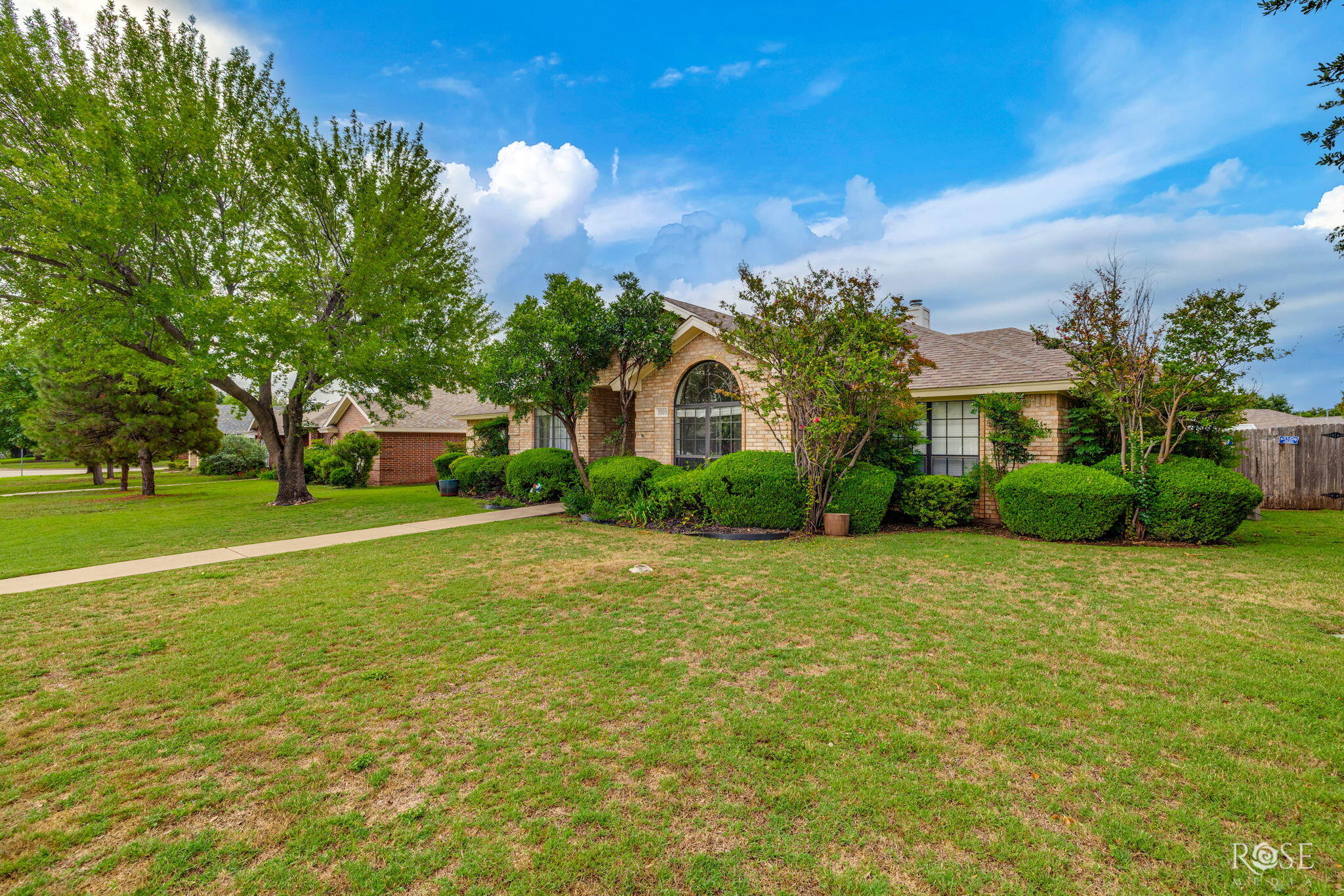 3509 Shadyhill Drive Property Photo 3