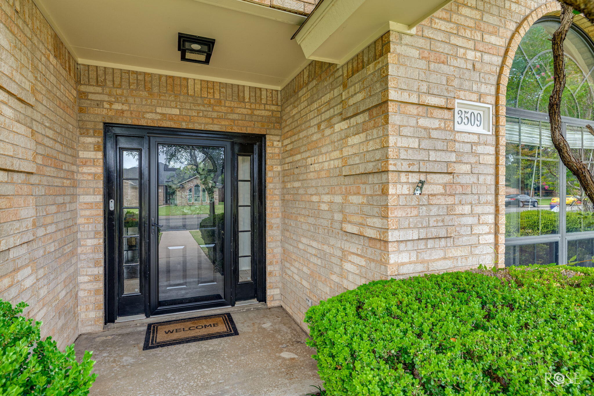 3509 Shadyhill Drive Property Photo 4